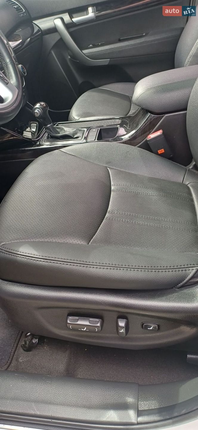 Kia Sorento 2014 VIN KNAKW815BEA583400 фото оголошення 36 з 52