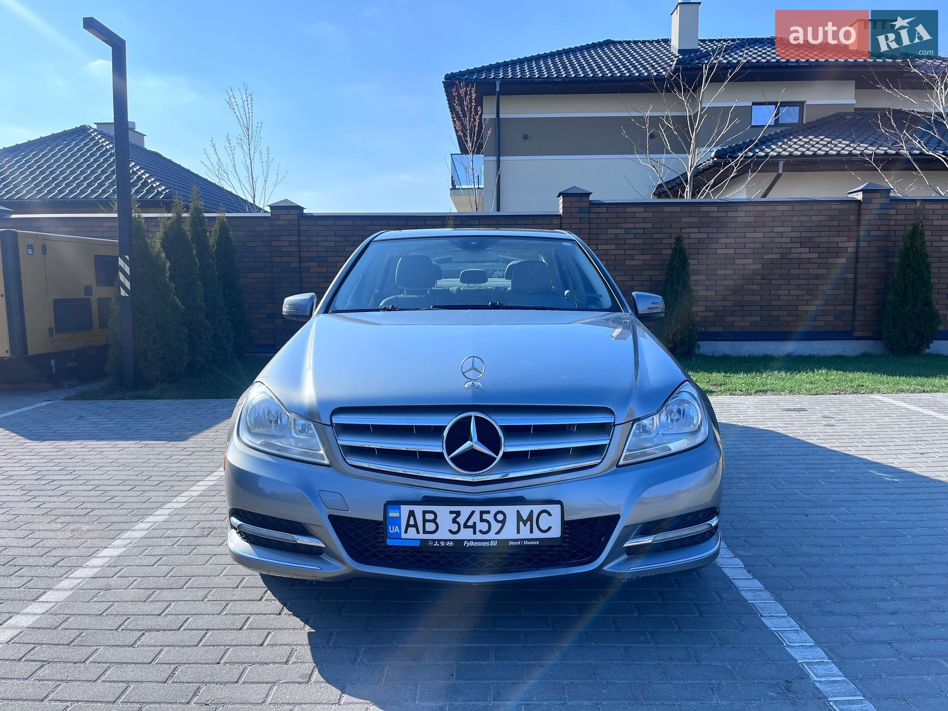Mercedes-Benz C-Class 2012 VIN WDDGF4HB2DR270333 фото оголошення 5 з 16