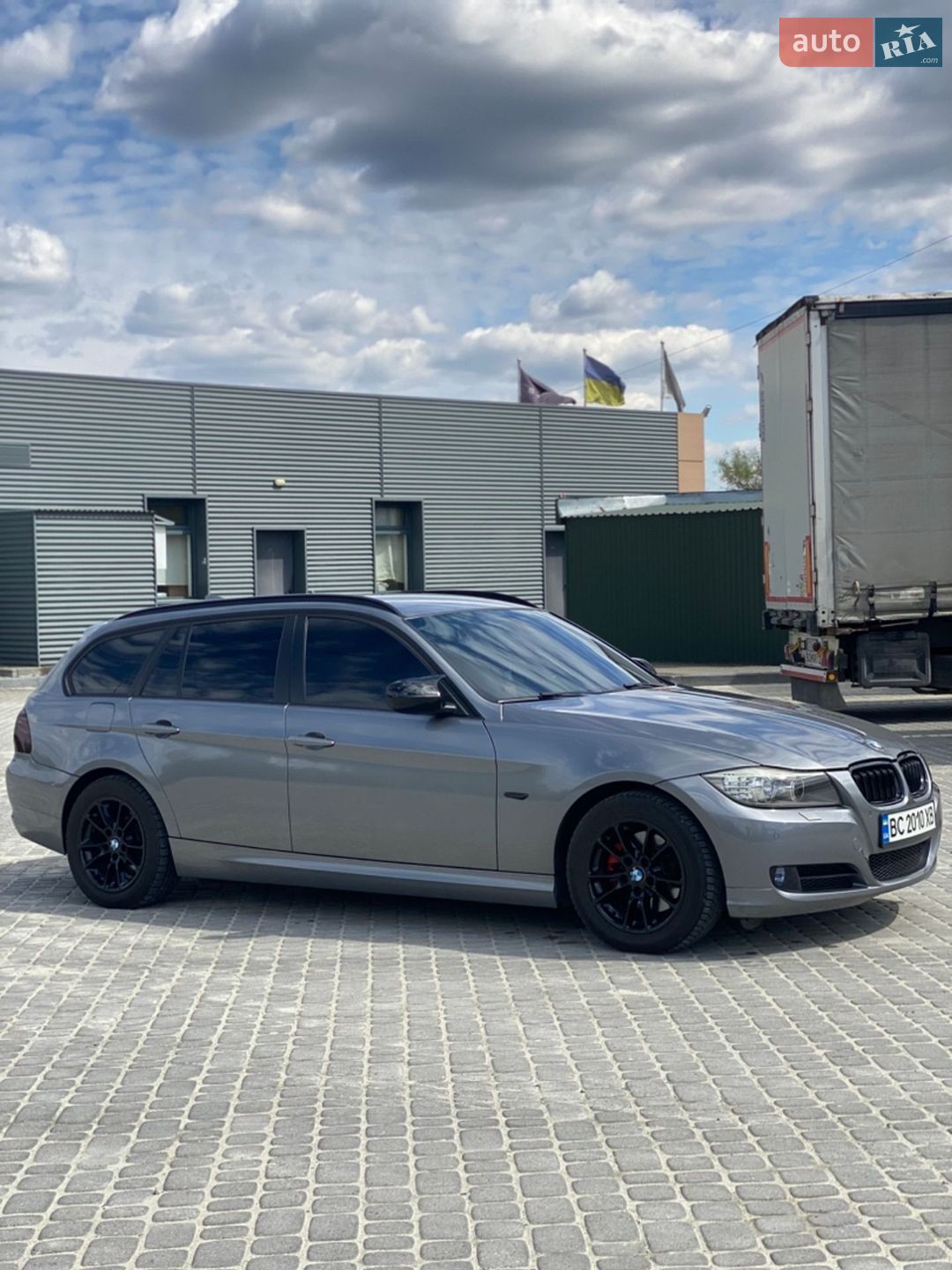 BMW 3 Series 2010 VIN WBAUY11060A907034 фото оголошення 6 з 23