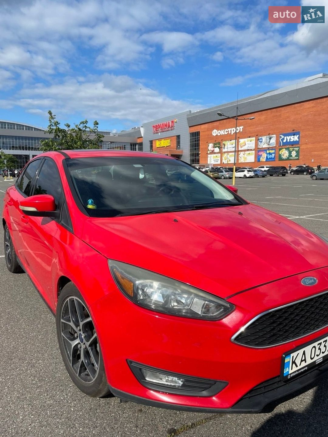 Ford Focus 2017 VIN 1FADP3H2XHL225384 фото оголошення 11 з 17