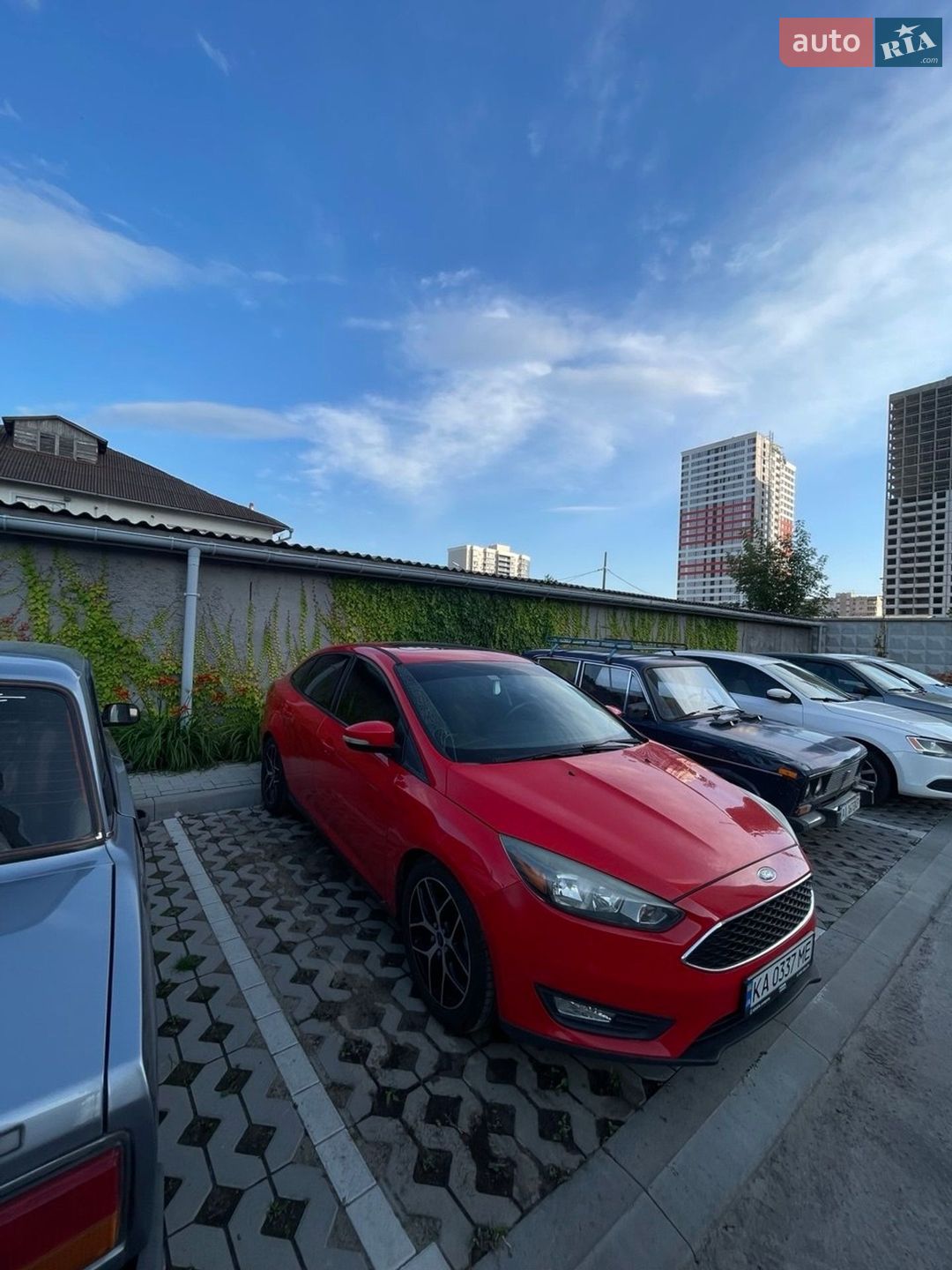 Ford Focus 2017 VIN 1FADP3H2XHL225384 фото оголошення 12 з 17