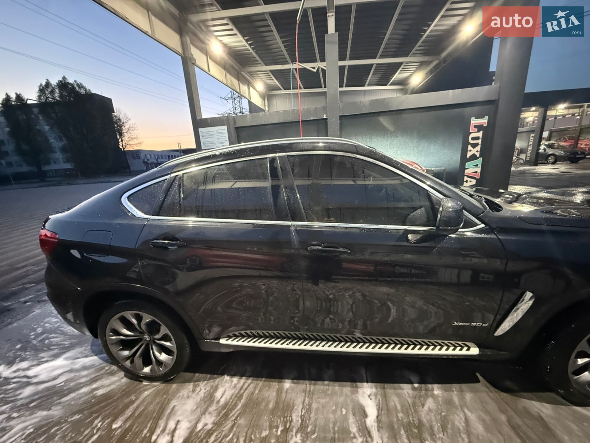 BMW X6 2017 VIN WBAKV210XJ0Y40340 фото оголошення 4 з 47
