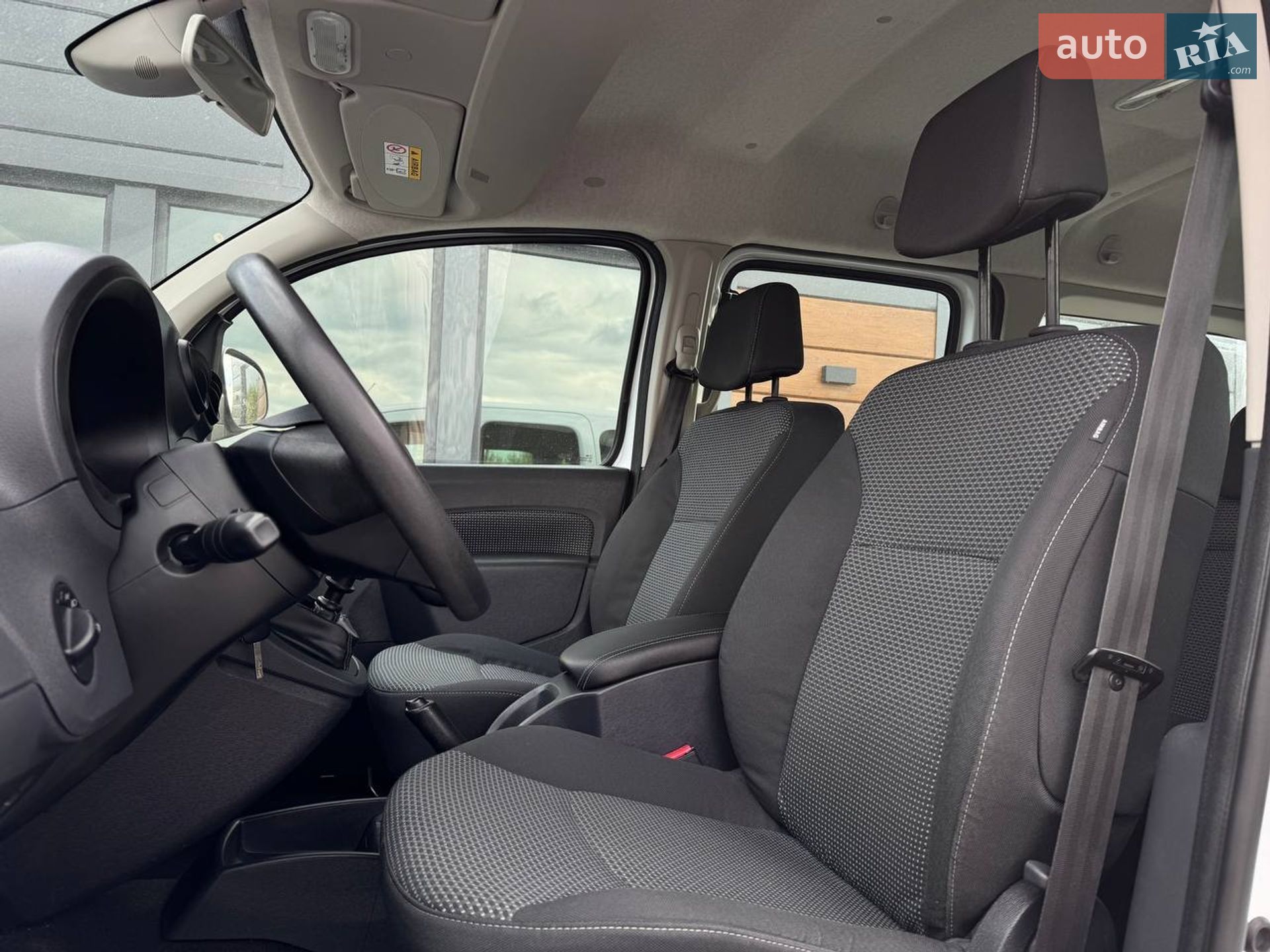 Mercedes-Benz Citan 2018 VIN WDF4157051U235661 фото оголошення 26 з 66