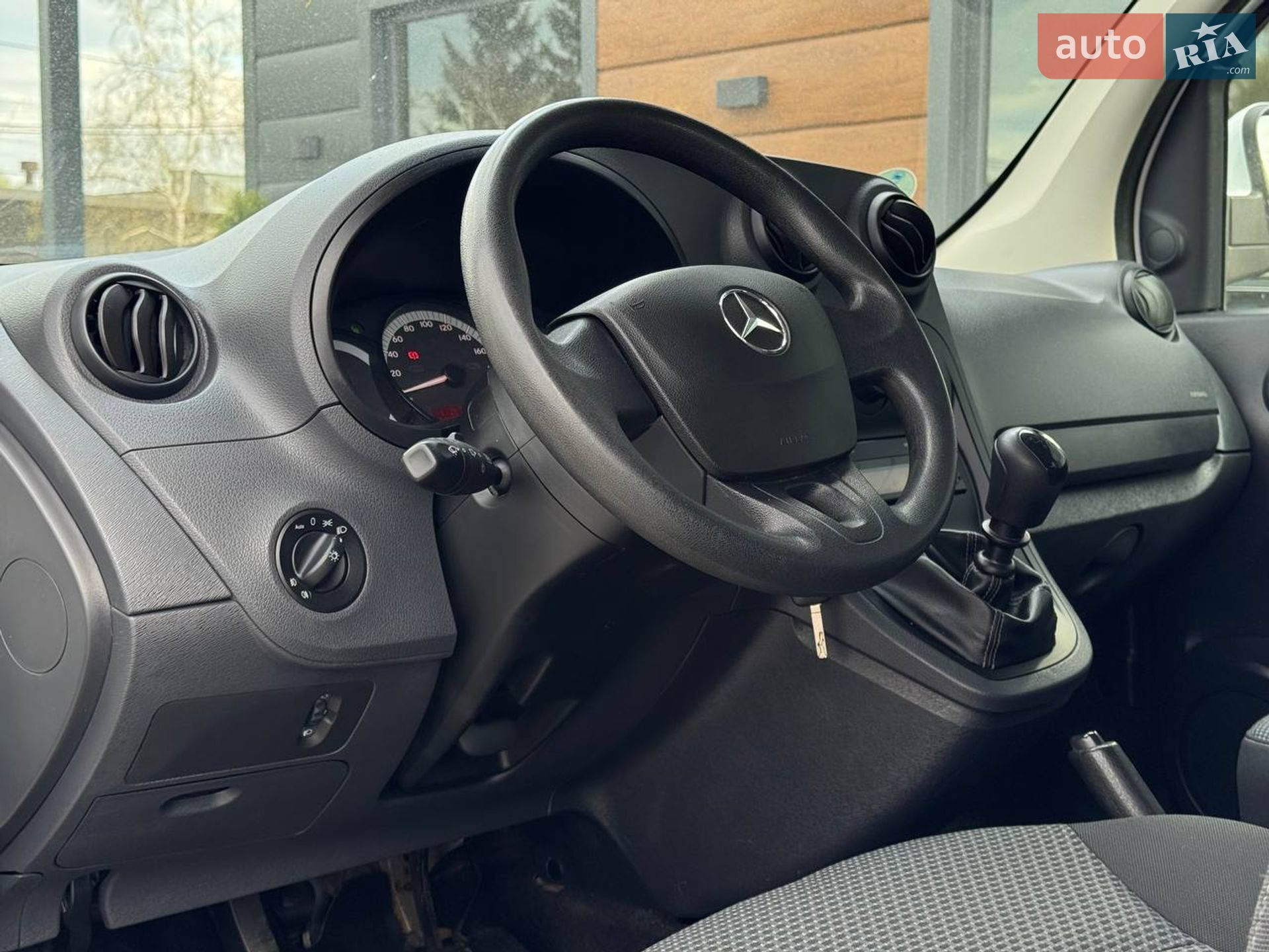 Mercedes-Benz Citan 2018 VIN WDF4157051U235661 фото оголошення 27 з 66