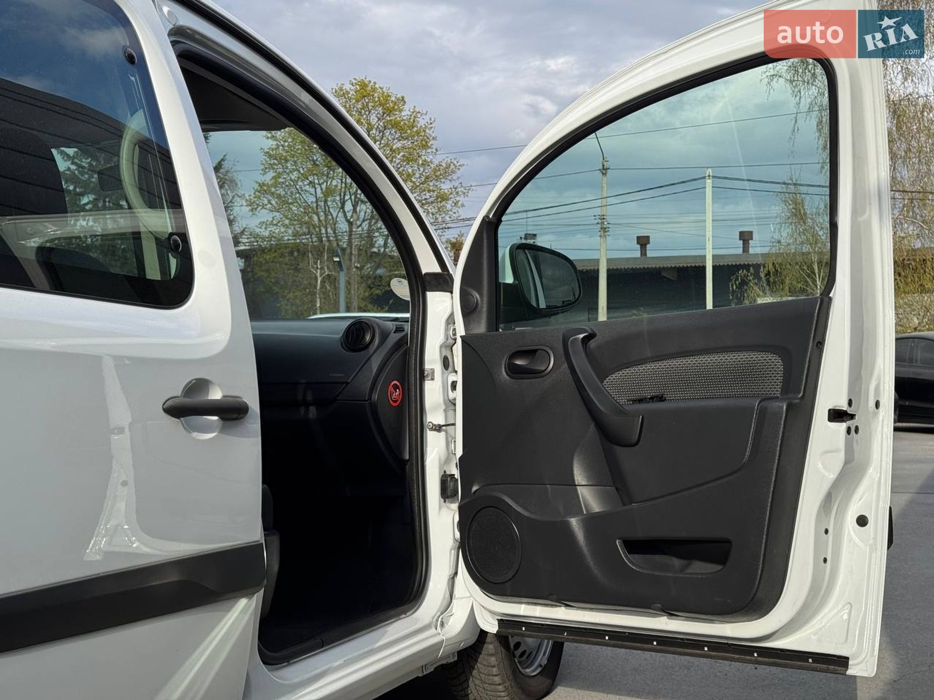 Mercedes-Benz Citan 2018 VIN WDF4157051U235661 фото оголошення 46 з 66