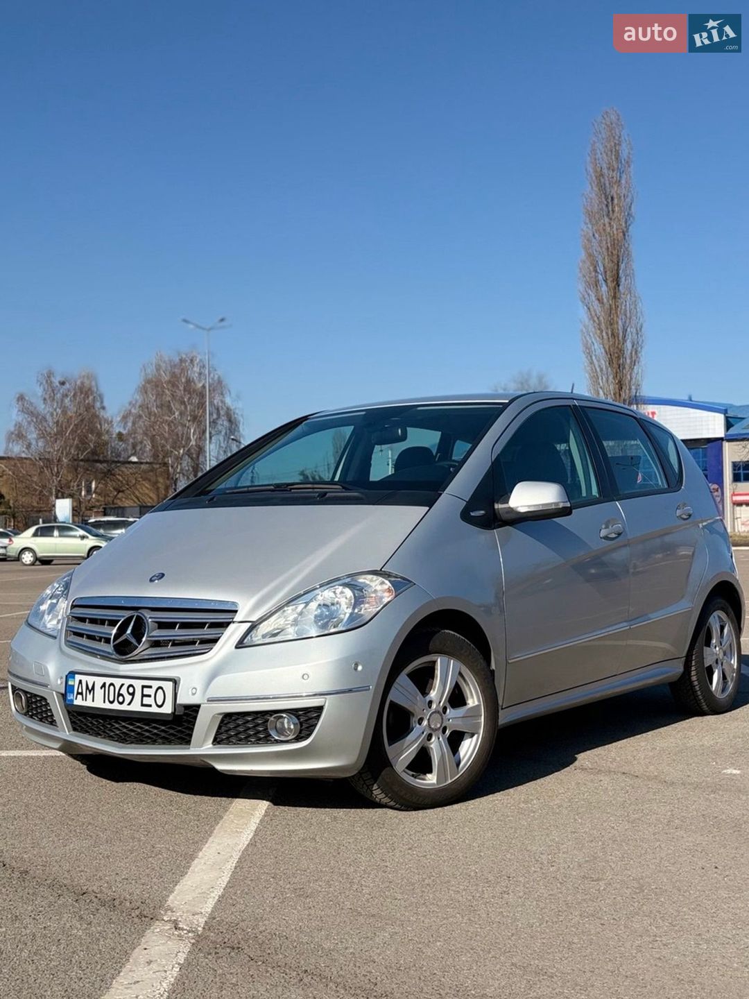 Mercedes-Benz A-Class 2011 VIN WDD1690311J934518 фото оголошення 2 з 17