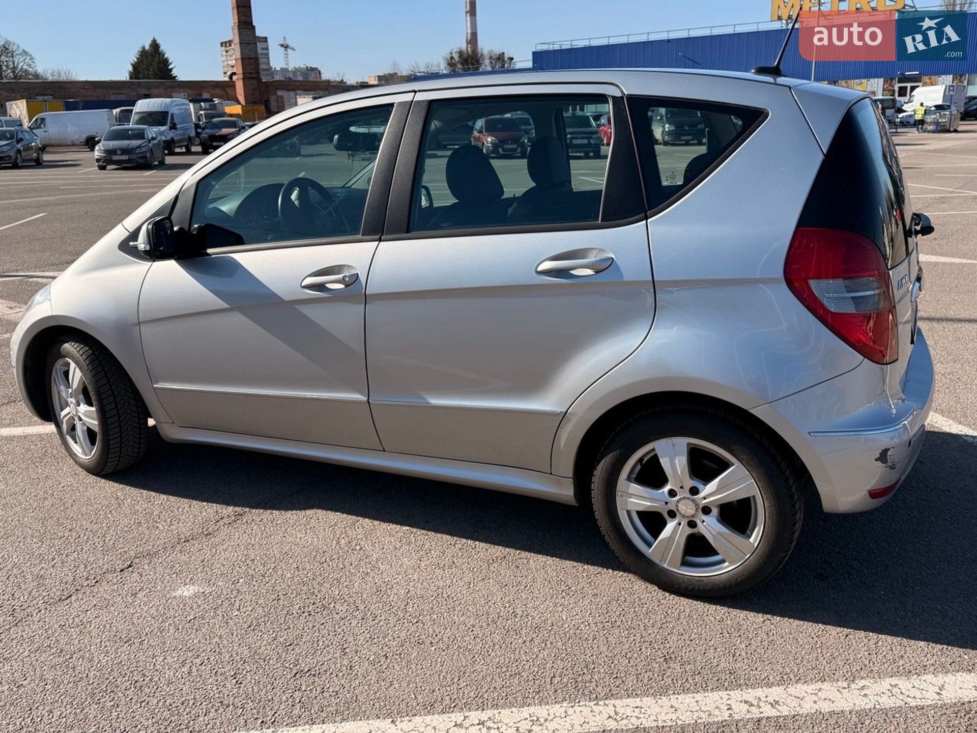 Mercedes-Benz A-Class 2011 VIN WDD1690311J934518 фото оголошення 4 з 17