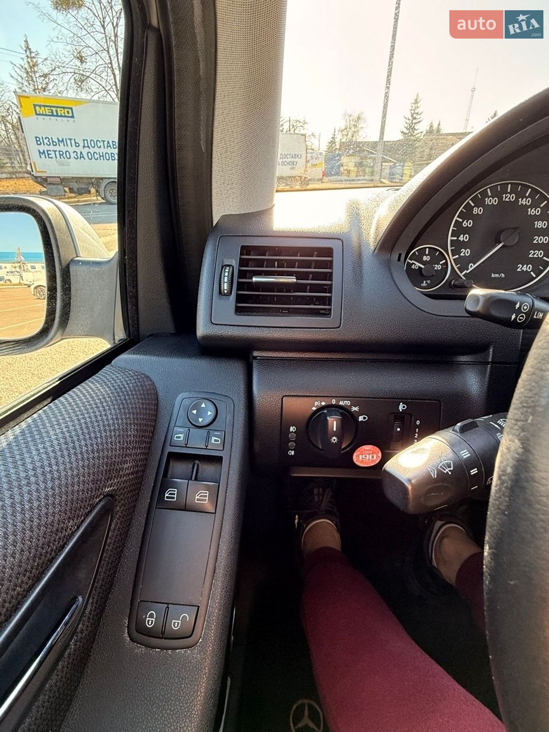 Mercedes-Benz A-Class 2011 VIN WDD1690311J934518 фото оголошення 12 з 17