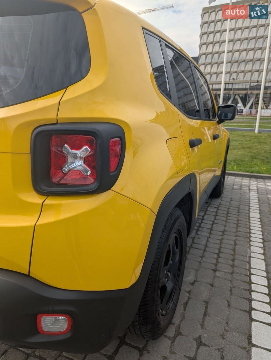 Jeep Renegade 2017 VIN ZACCJAAB6HPF31242 фото оголошення 7 з 17