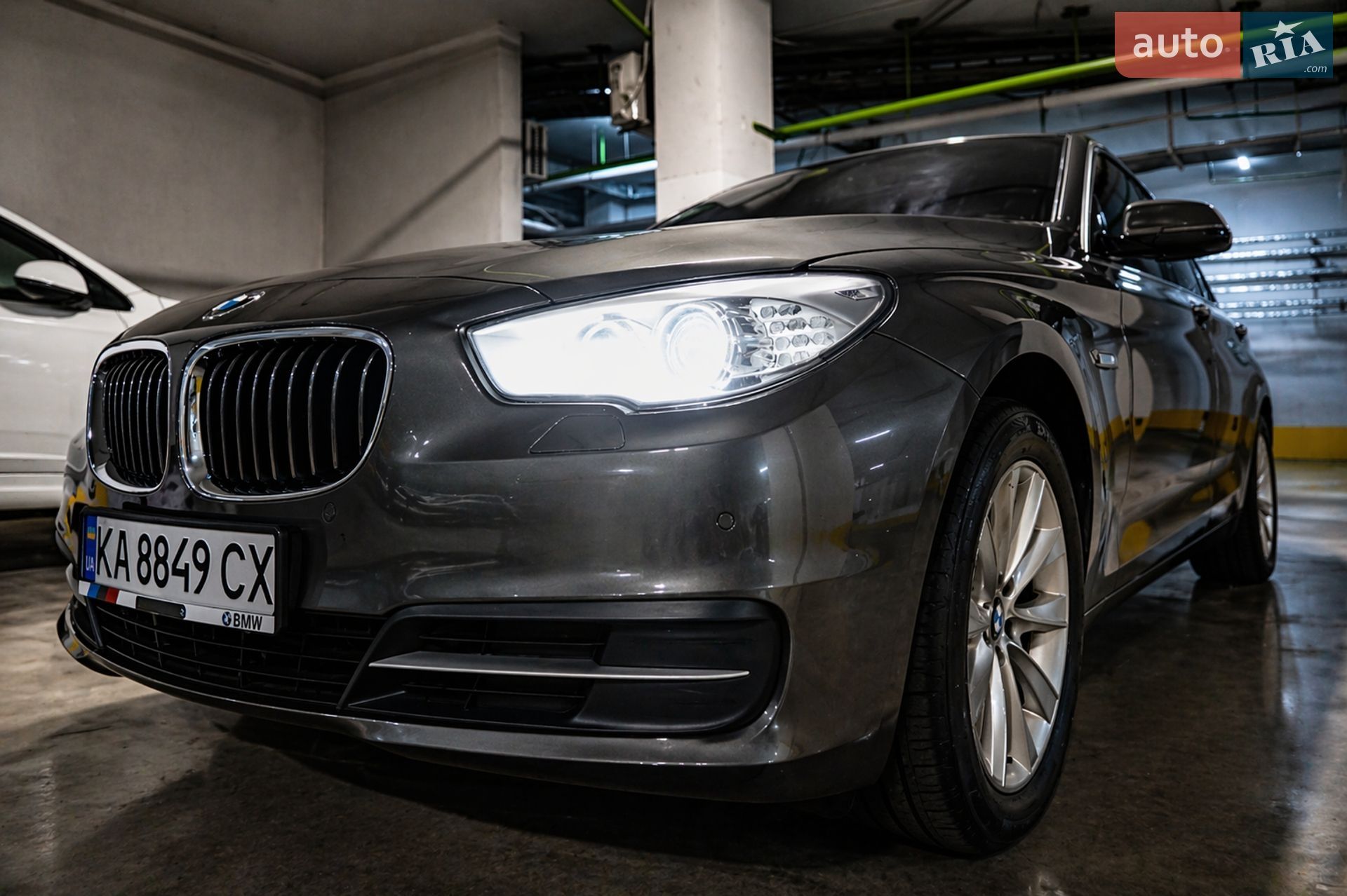 BMW 5 Series GT 2015 VIN WBA5N21030G265663 фото оголошення 2 з 73
