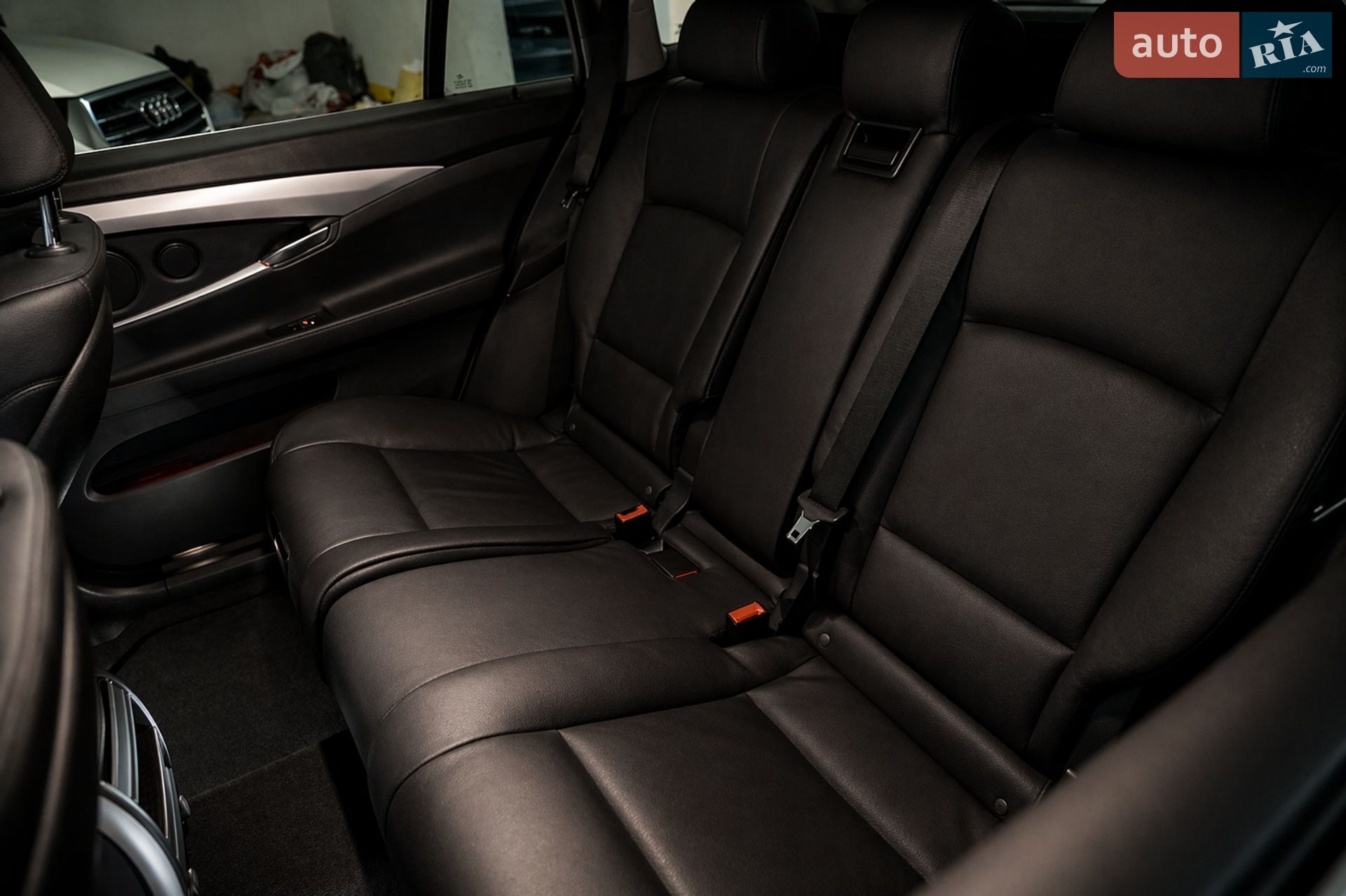 BMW 5 Series GT 2015 VIN WBA5N21030G265663 фото оголошення 35 з 73