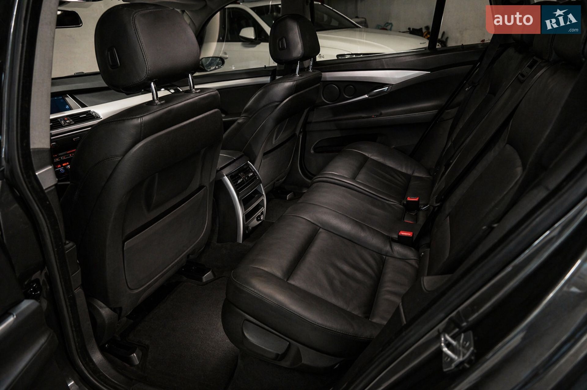 BMW 5 Series GT 2015 VIN WBA5N21030G265663 фото оголошення 38 з 73