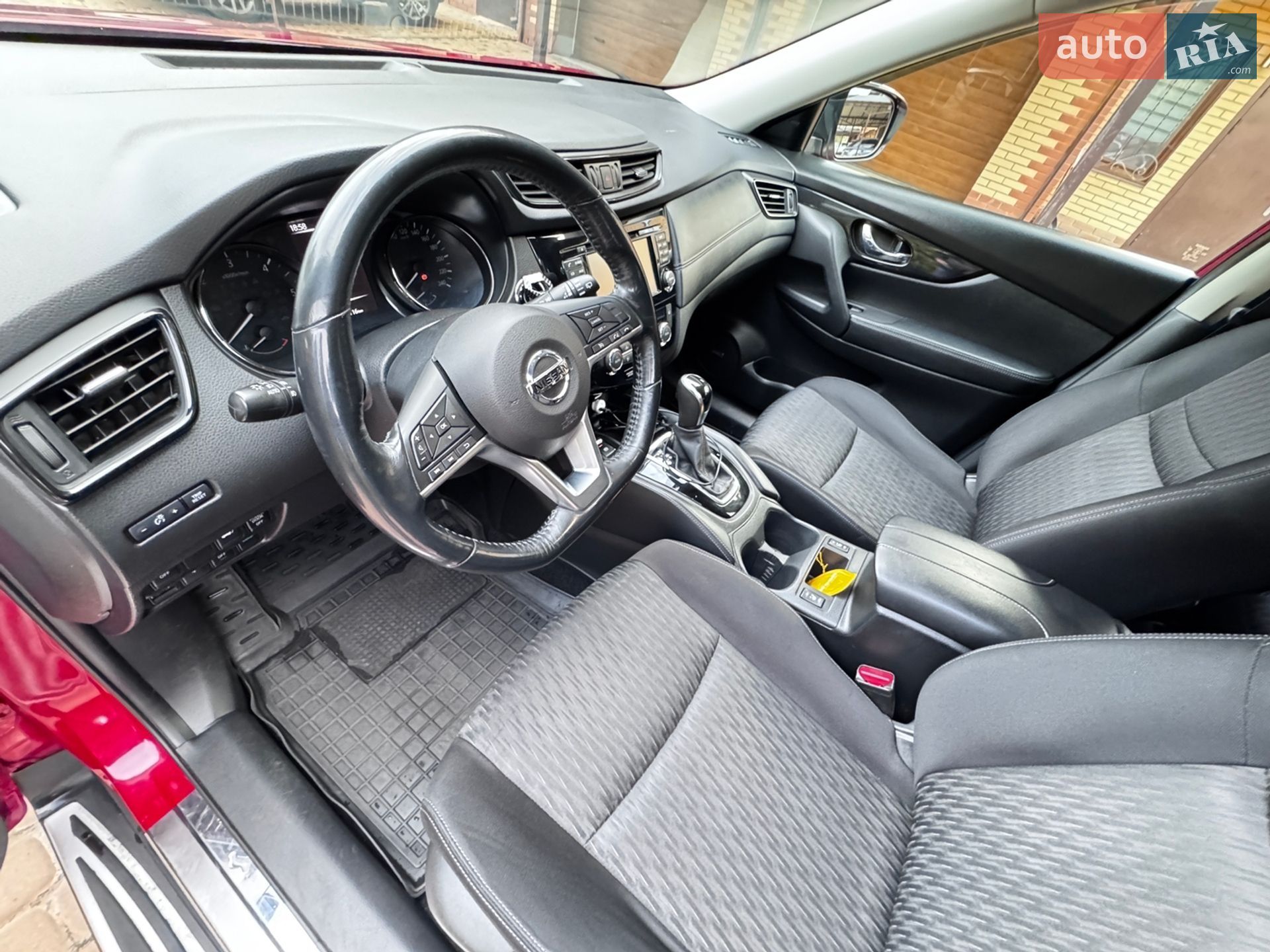 Nissan X-Trail 2017 VIN JN1TCAT32U0112508 фото оголошення 13 з 20