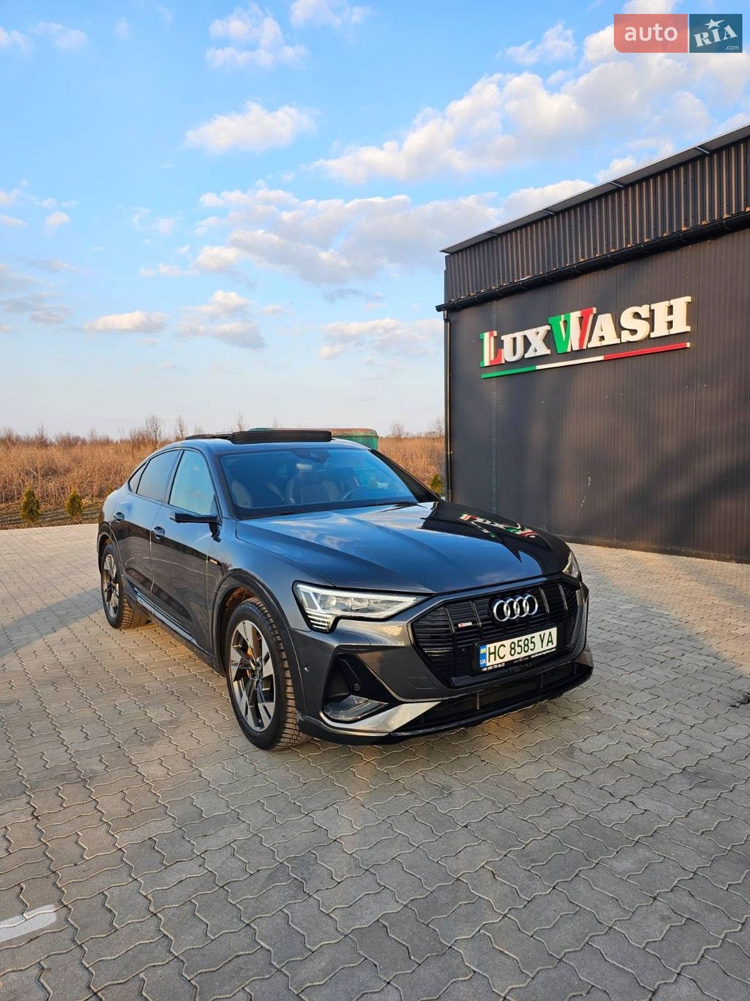 Audi e-tron 2021 VIN WAUZZZGE0MB042677 фото оголошення 7 з 45