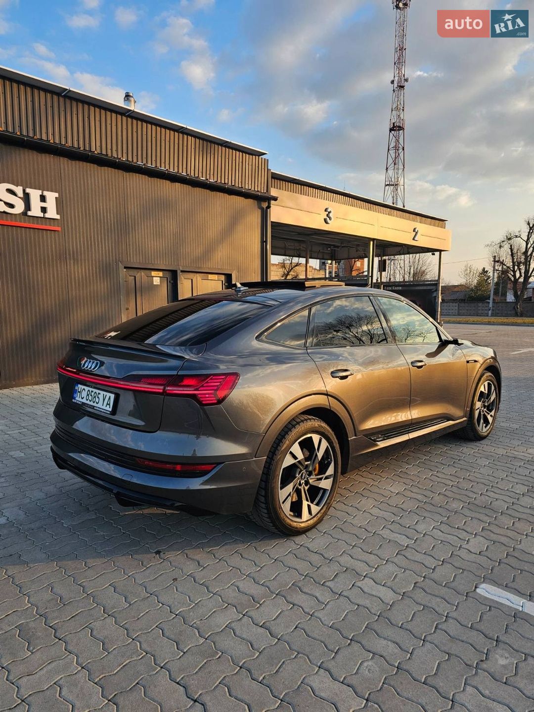 Audi e-tron 2021 VIN WAUZZZGE0MB042677 фото оголошення 9 з 45