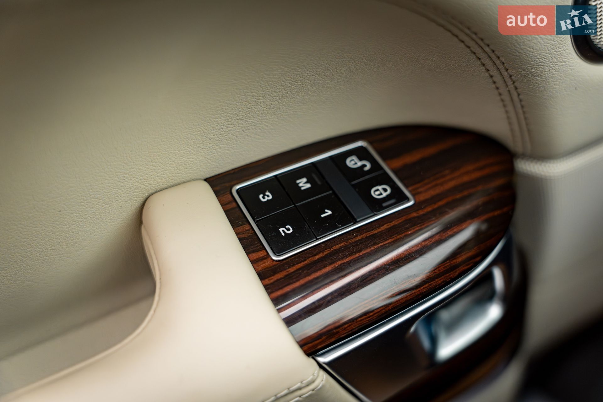 Land Rover Range Rover 2014 VIN SALGA2FF1FA211044 фото оголошення 13 з 20