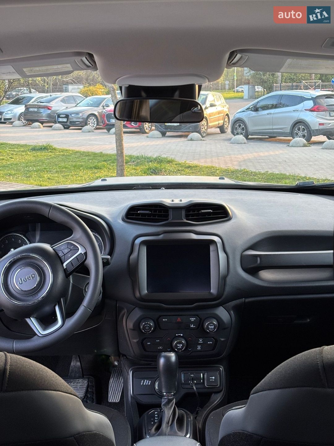 Jeep Renegade 2023 VIN ZACNJDB17PPP43529 фото оголошення 7 з 14