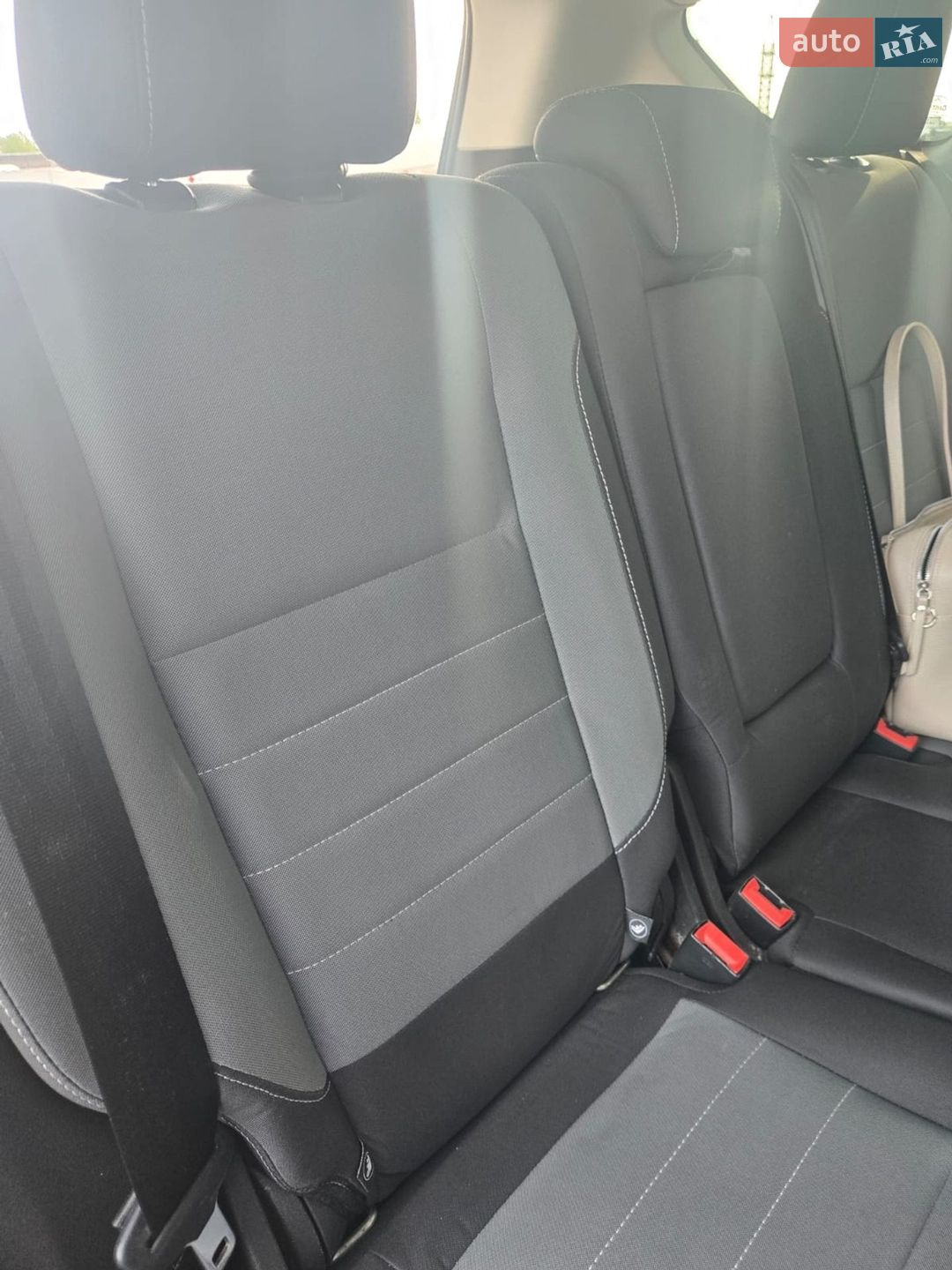 Ford Escape 2015 VIN 1FMCU0G96GUB39151 фото оголошення 8 з 11