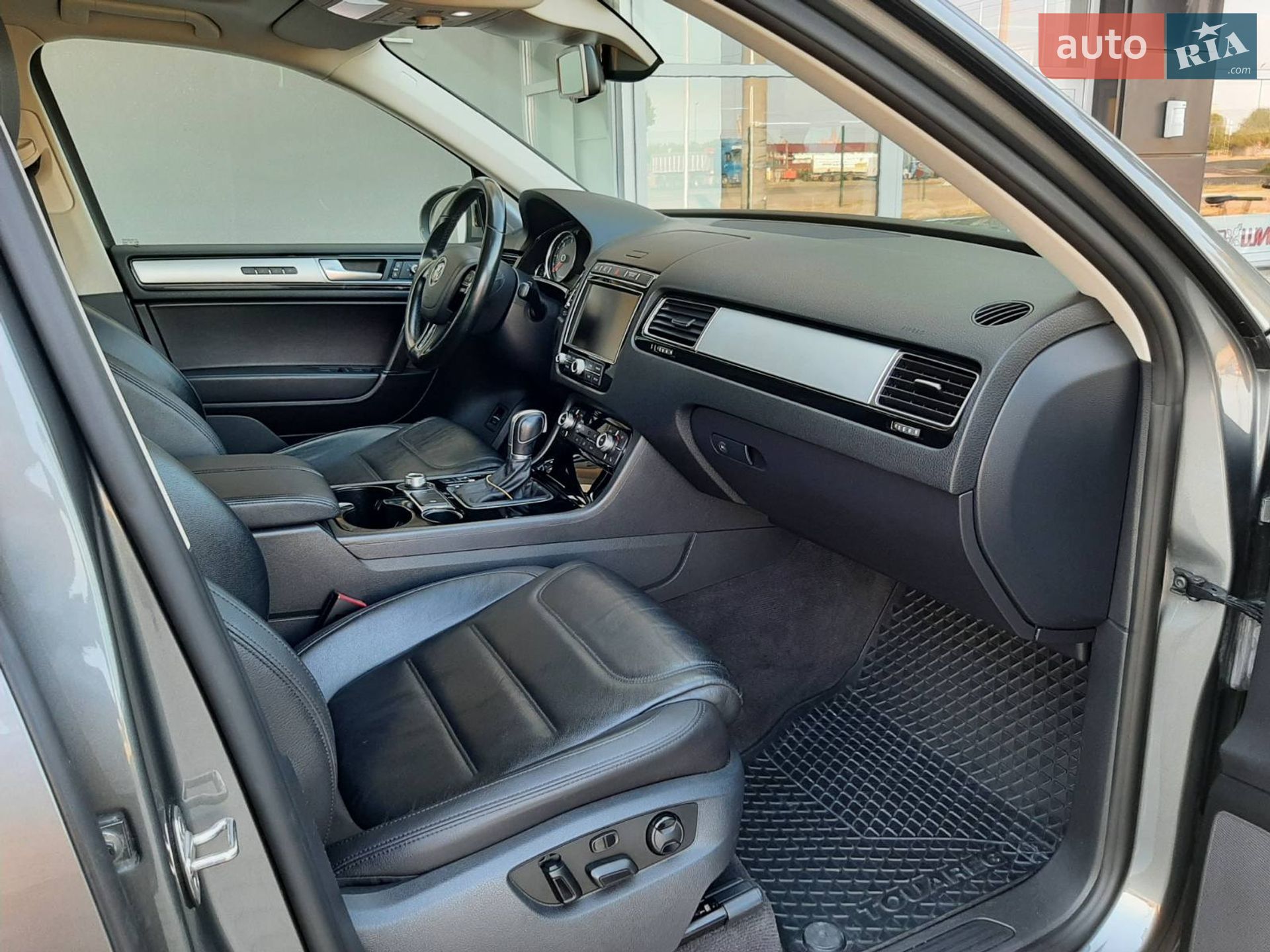 Volkswagen Touareg 2015 VIN WVGZZZ7PZFD021496 фото оголошення 4 з 16
