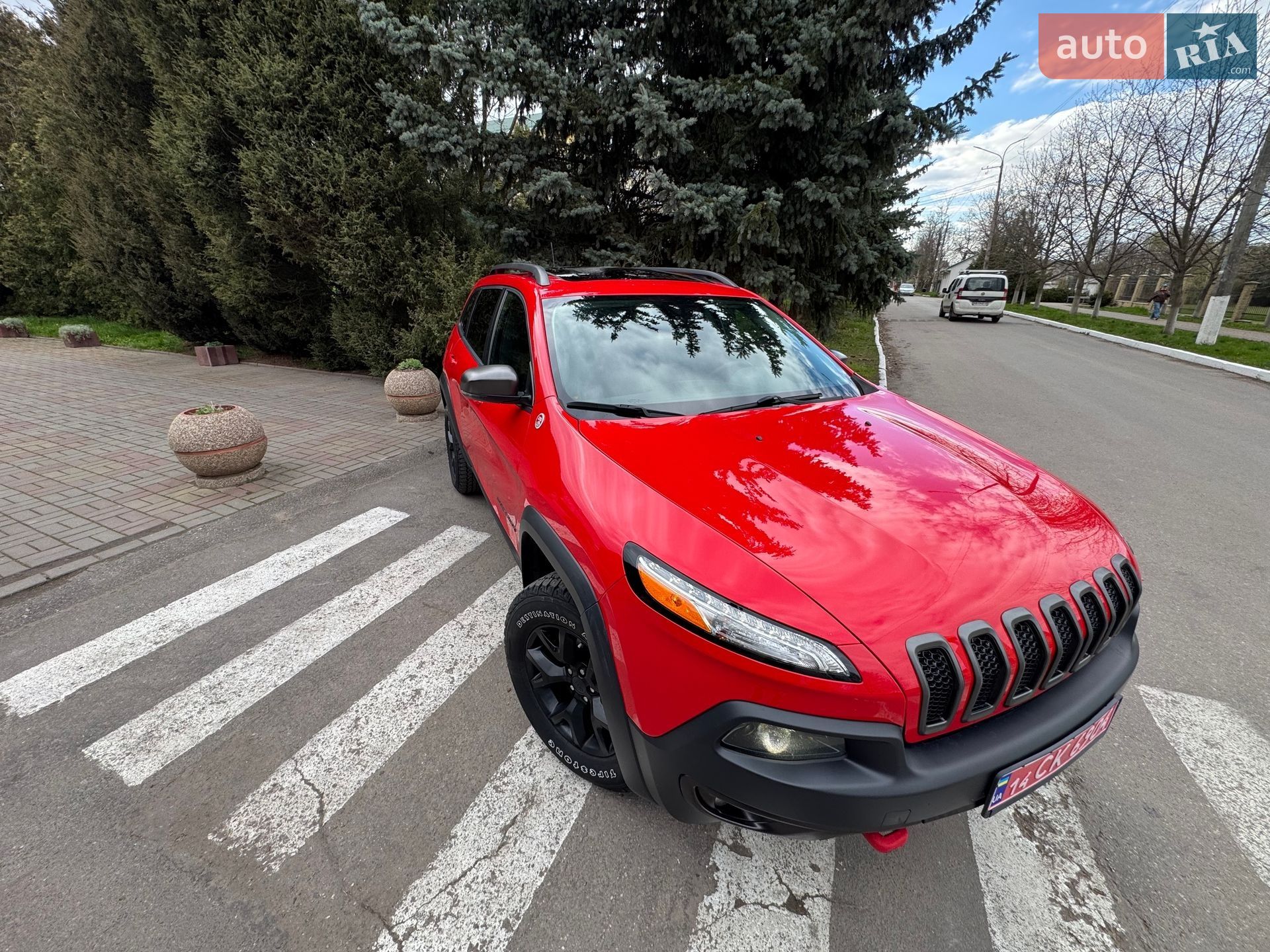Jeep Cherokee 2017 VIN 1C4PJMBS9HW618105 фото оголошення 4 з 31