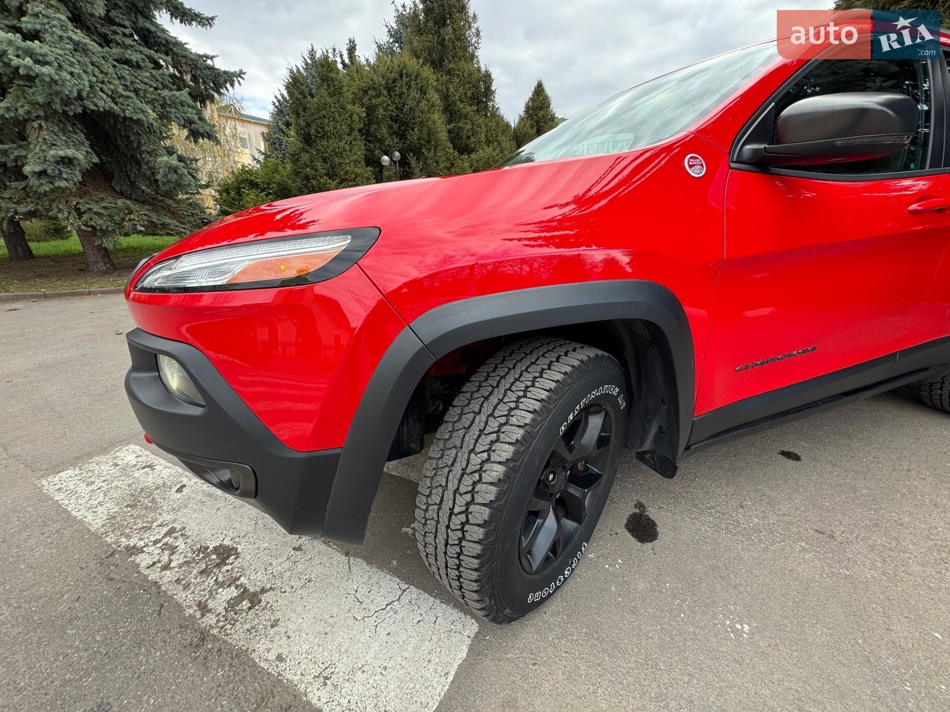 Jeep Cherokee 2017 VIN 1C4PJMBS9HW618105 фото оголошення 12 з 31