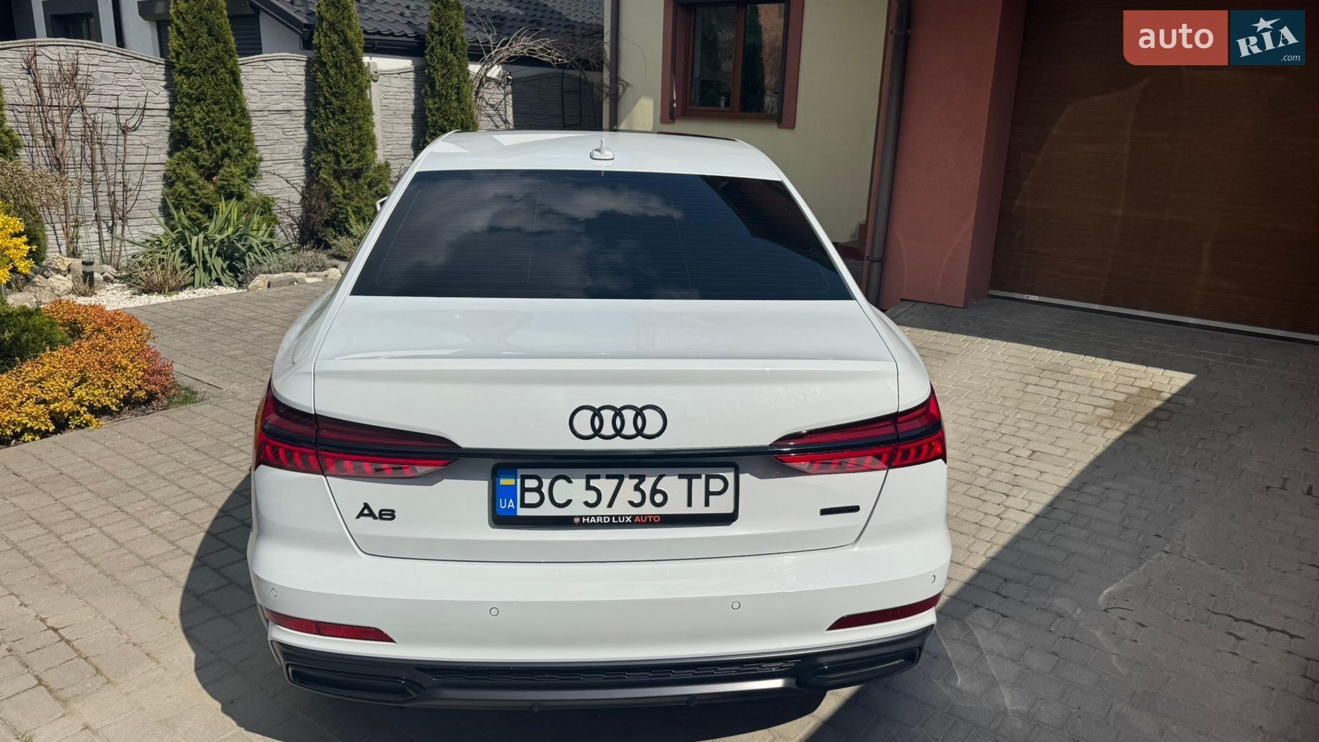 Audi A6 2018 VIN WAUL2AF25KN037215 фото оголошення 4 з 19