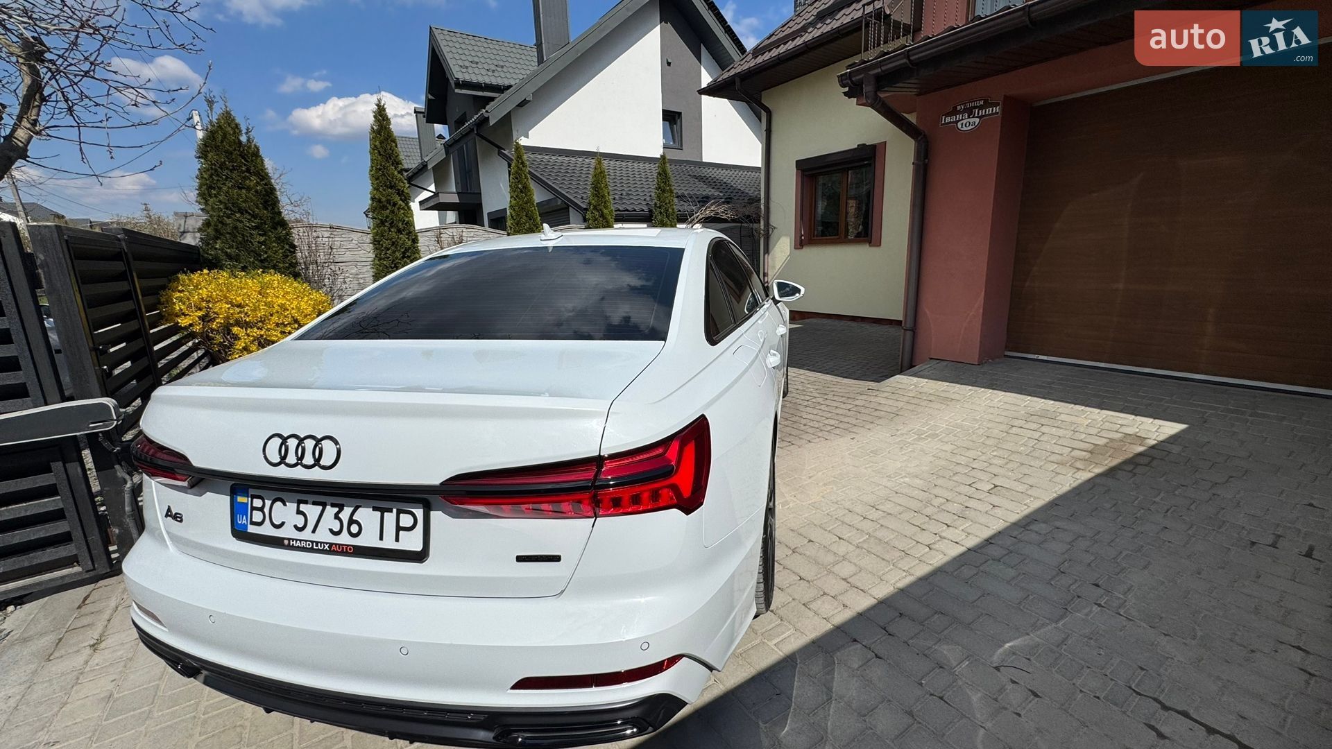 Audi A6 2018 VIN WAUL2AF25KN037215 фото оголошення 9 з 19