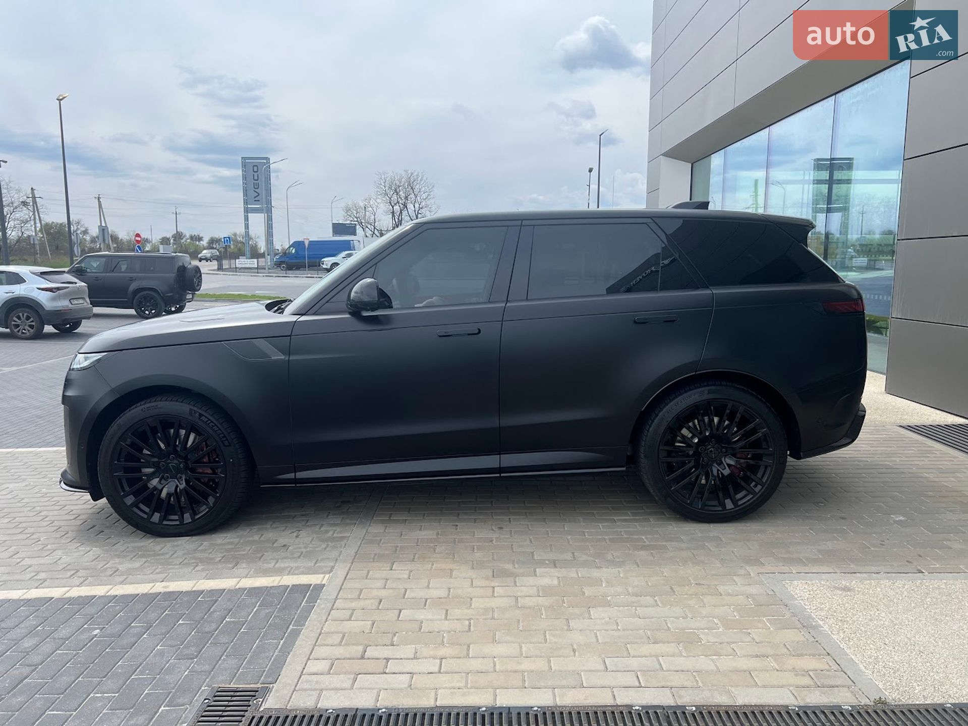 Land Rover Range Rover Sport 2025 VIN SAL1A2B9XTA617616 фото оголошення 4 з 40