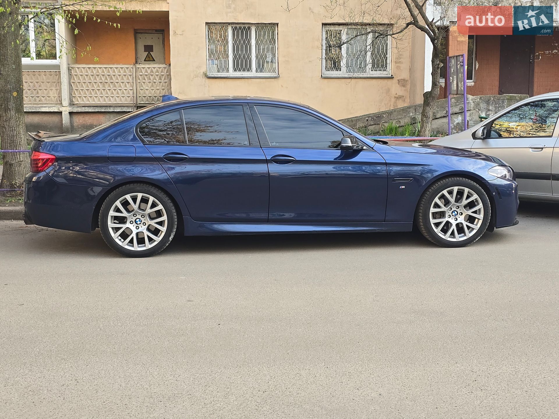 BMW 5 Series 2015 VIN WBA5B3C51FD548368 фото оголошення 12 з 34