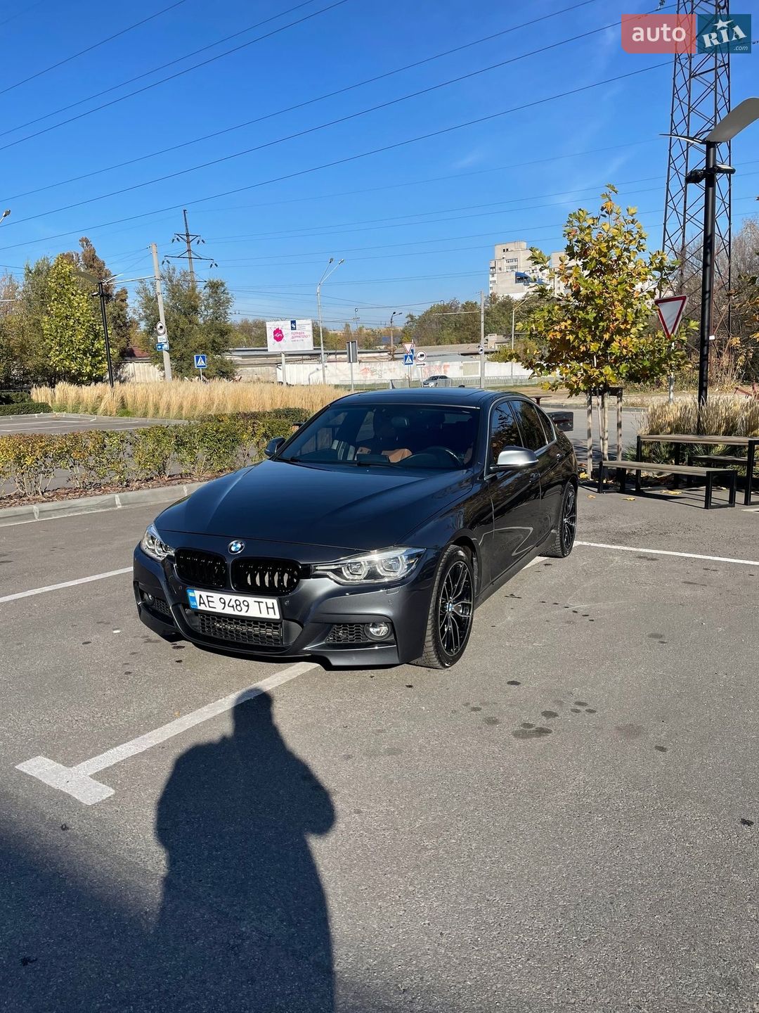 BMW 3 Series 2016 VIN WBA8D9G59HNU60444 фото оголошення 3 з 27