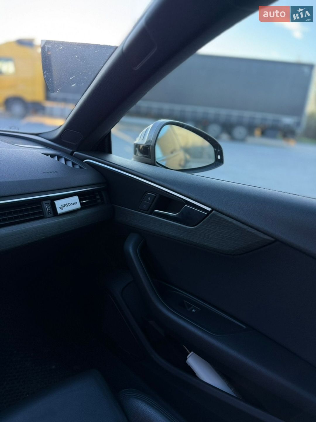 Audi A5 2018 VIN WAUENCF53JA118189 фото оголошення 23 з 37