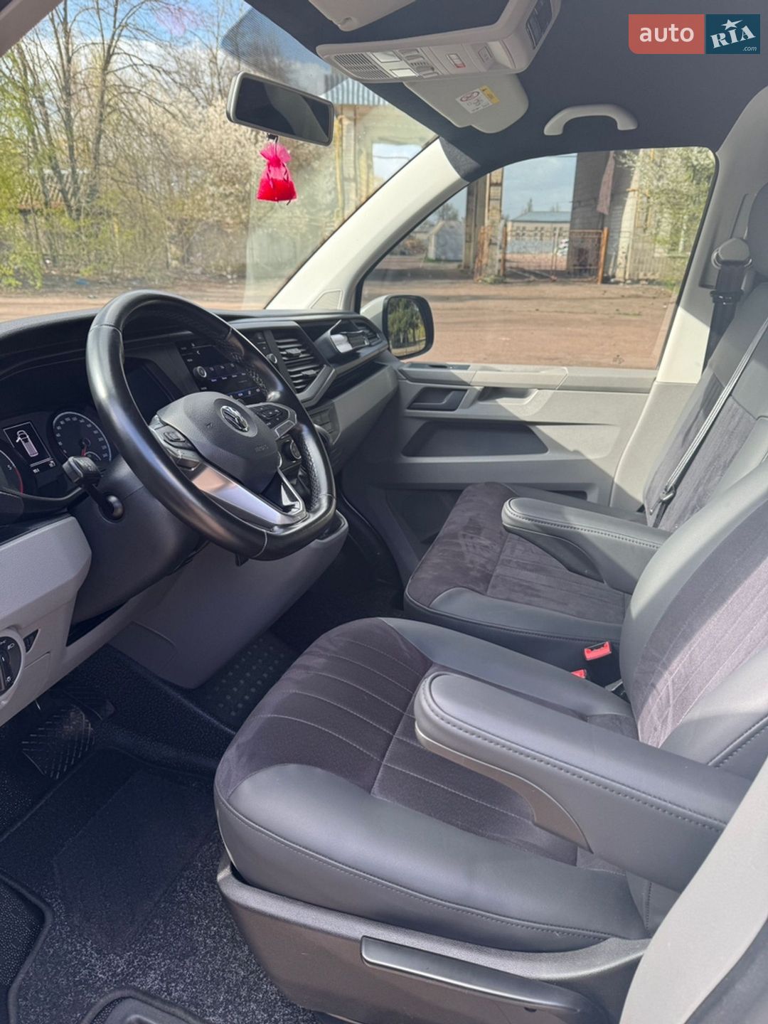 Volkswagen Transporter 2019 VIN WV1ZZZ7HZLH024855 фото оголошення 28 з 68