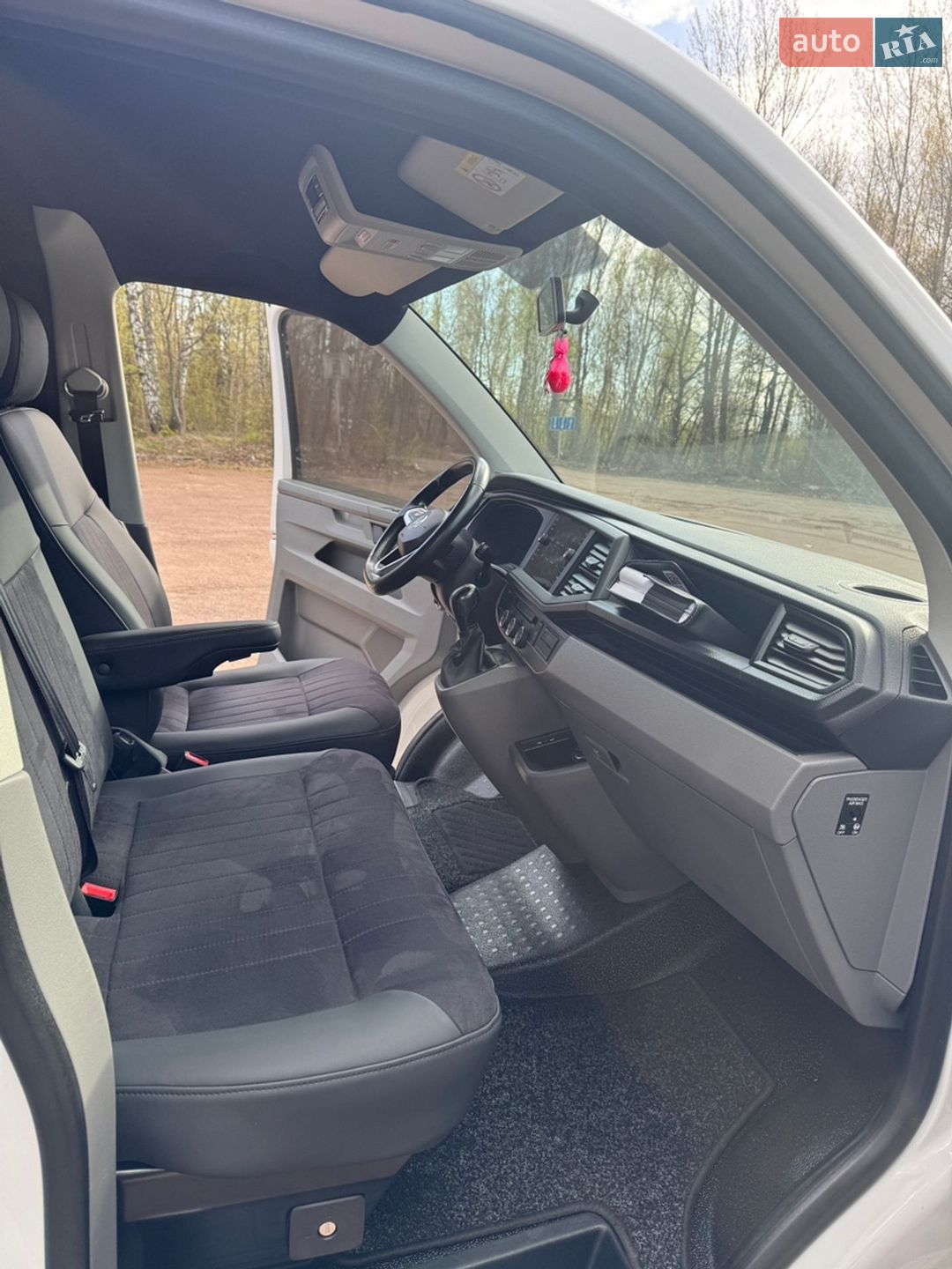 Volkswagen Transporter 2019 VIN WV1ZZZ7HZLH024855 фото оголошення 37 з 68