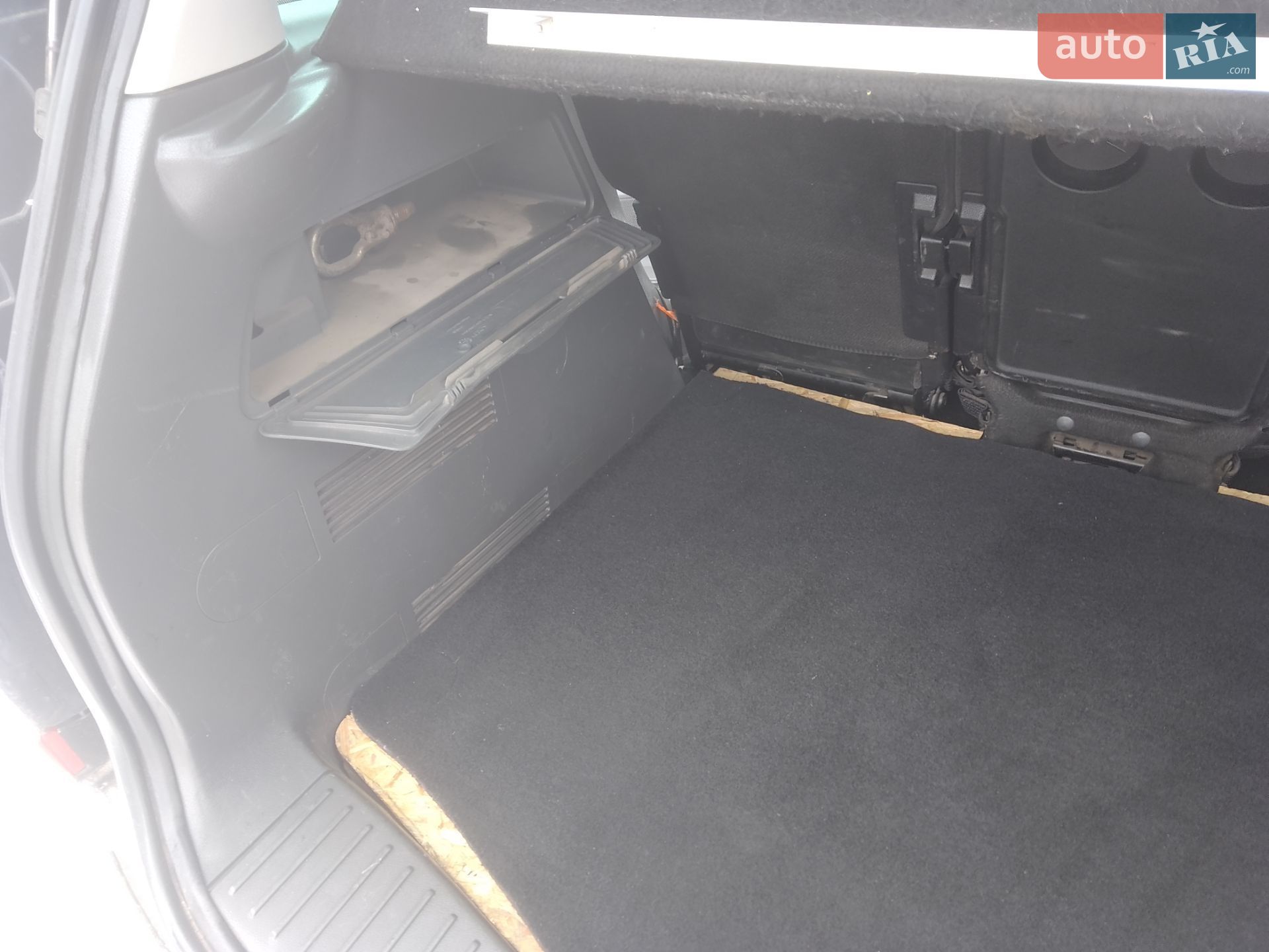 Ford Focus C-Max 2004 VIN WF0MXXGCDM4K04771 фото оголошення 32 з 53