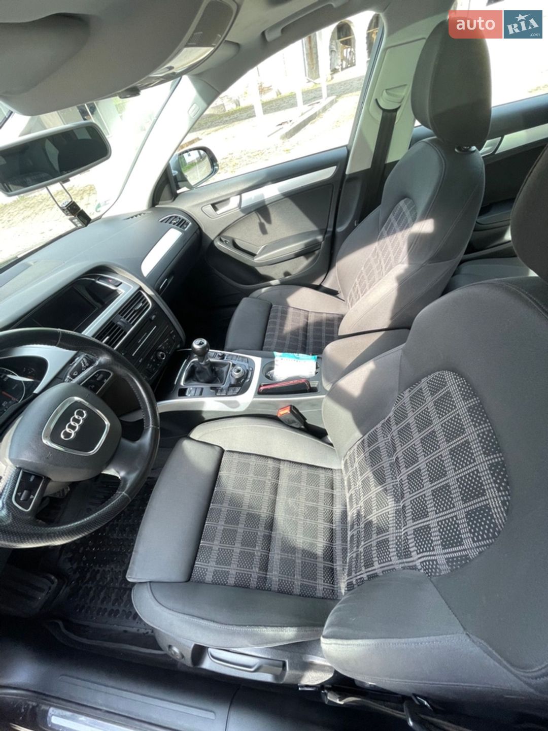 Audi A4 2011 VIN WAUZZZ8K8BA172164 фото оголошення 18 з 39