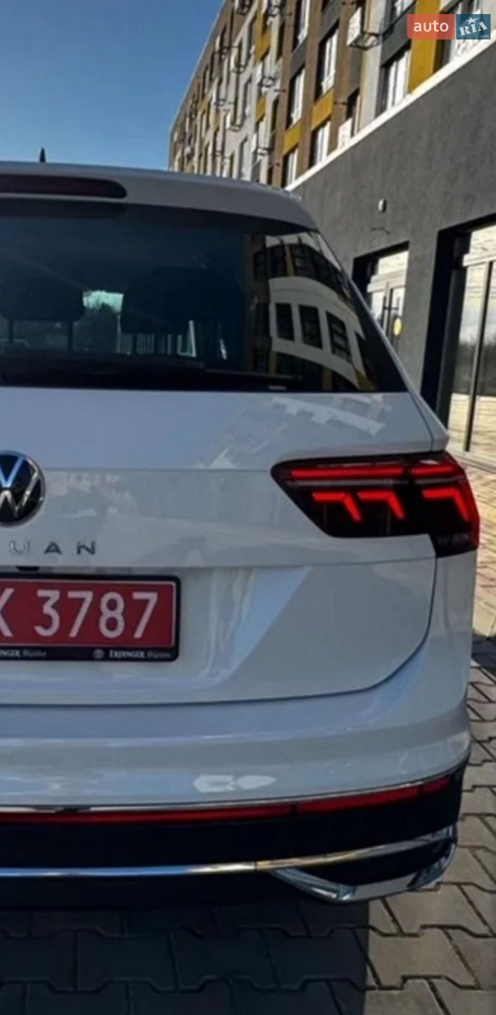 Volkswagen Tiguan 2023 VIN WVGZZZ5N9PW061226 фото оголошення 179 з 361