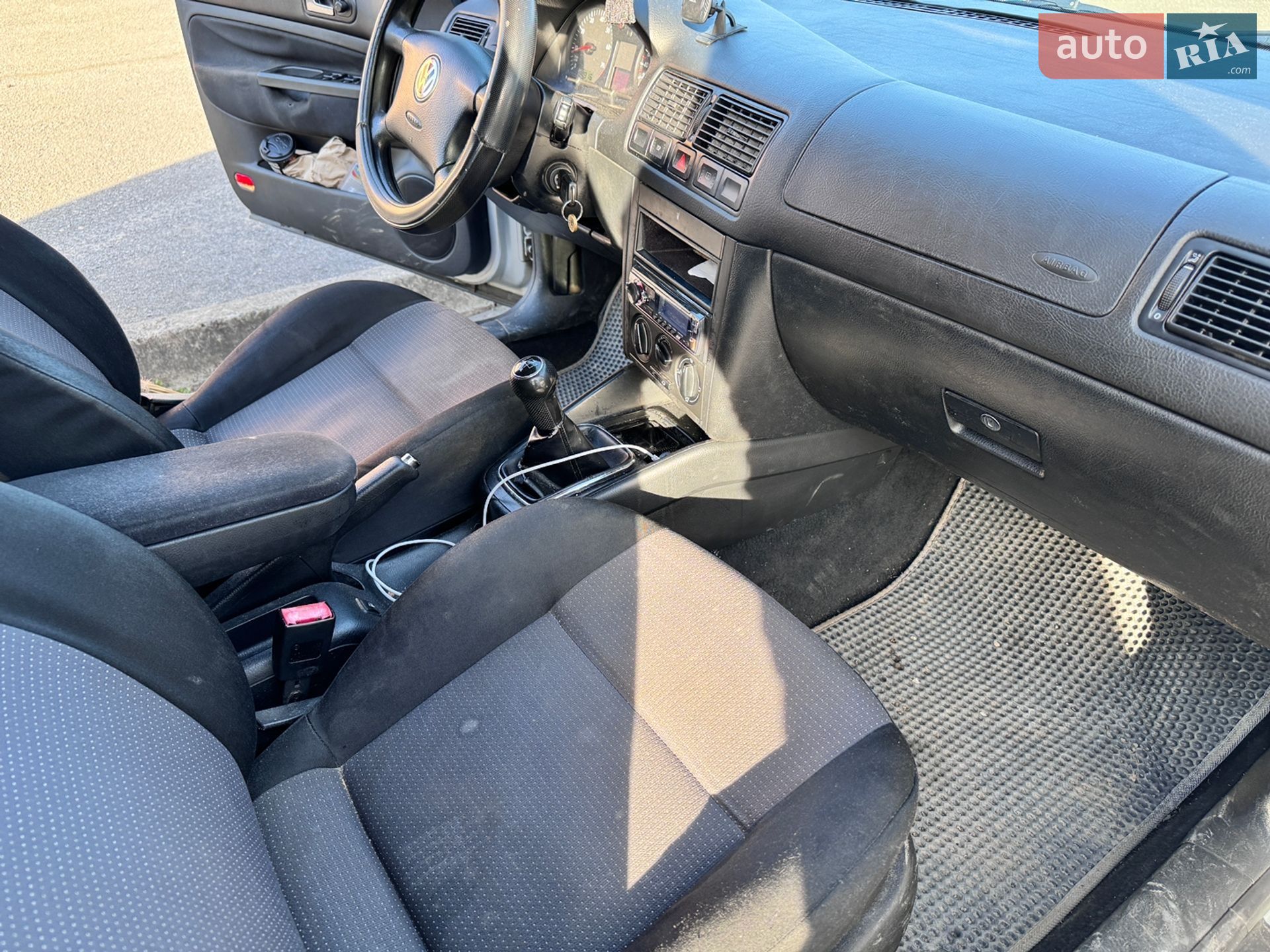 Volkswagen Golf 2002 VIN WVWZZZ1JZ2W597942 фото оголошення 15 з 23