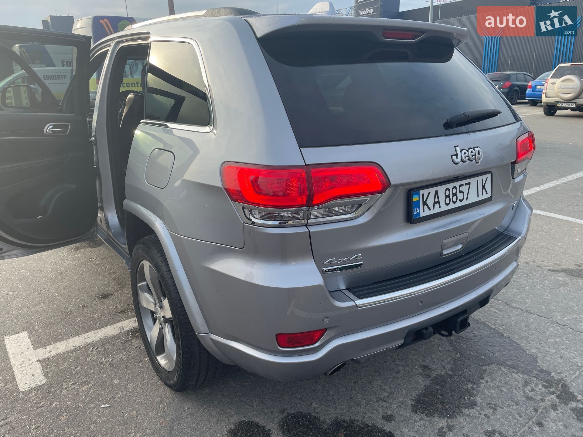 Jeep Grand Cherokee 2013 VIN 1C4RJFCMXEC302391 фото оголошення 12 з 25