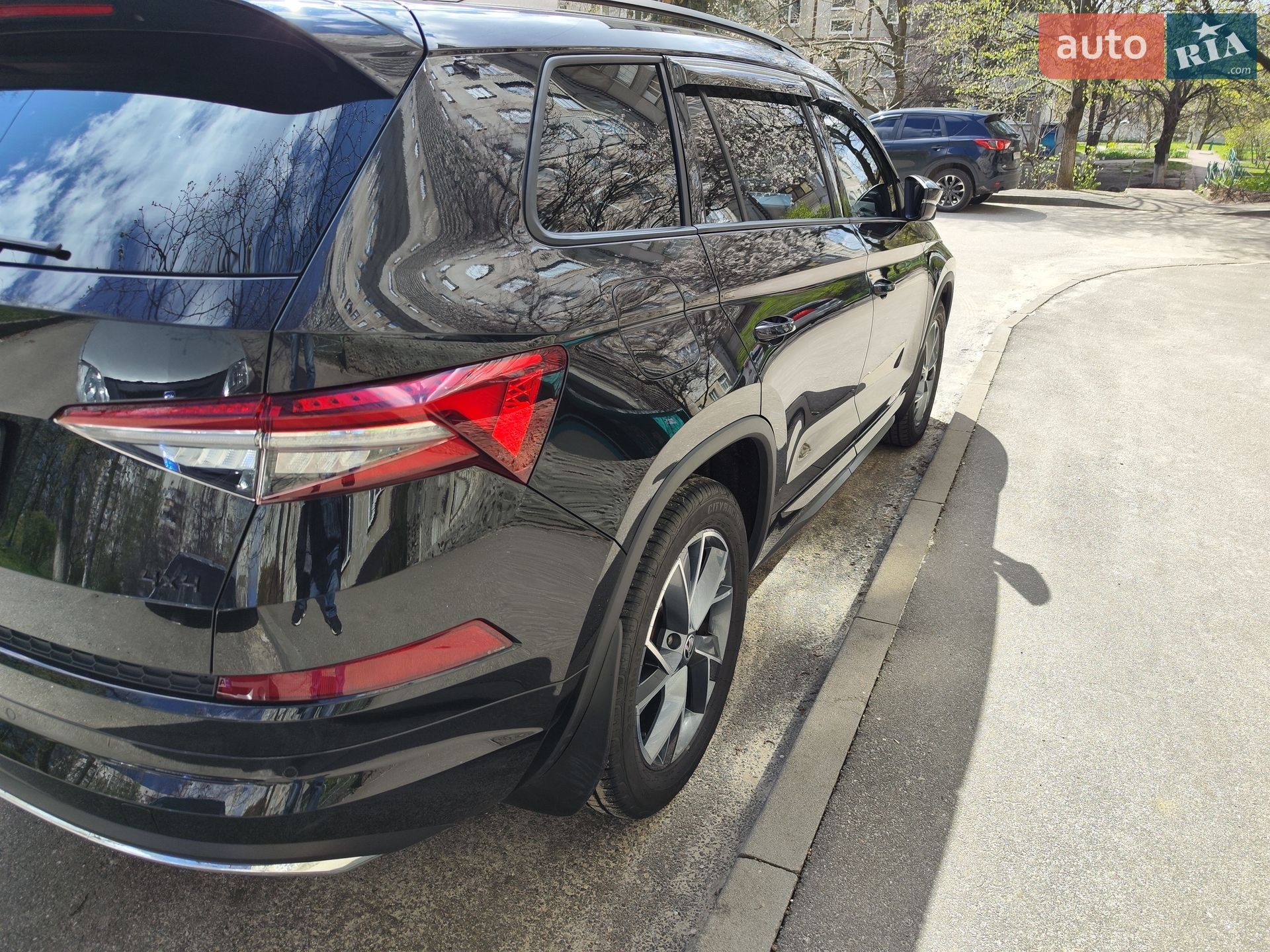 Skoda Kodiaq 2023 VIN TMBLJ7NS0PB401124 фото оголошення 5 з 11