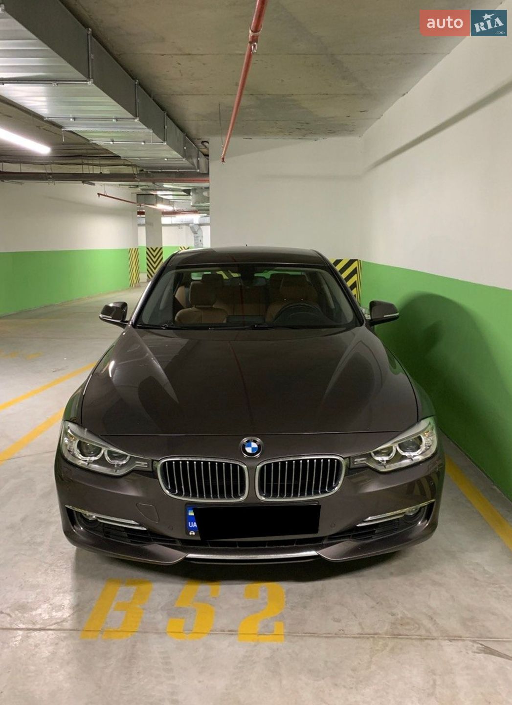 BMW 3 Series 2012 VIN WBA3A51030J392095 фото оголошення 3 з 5