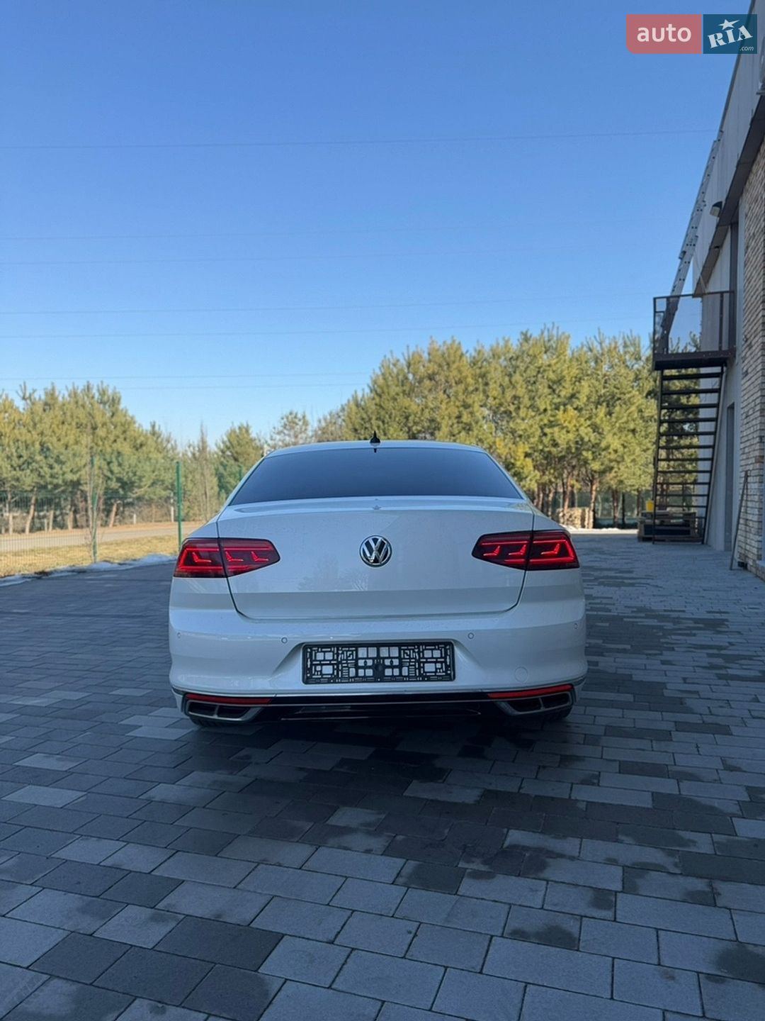 Volkswagen Passat 2019 VIN WVWZZZ3CZLE049017 фото оголошення 12 з 18