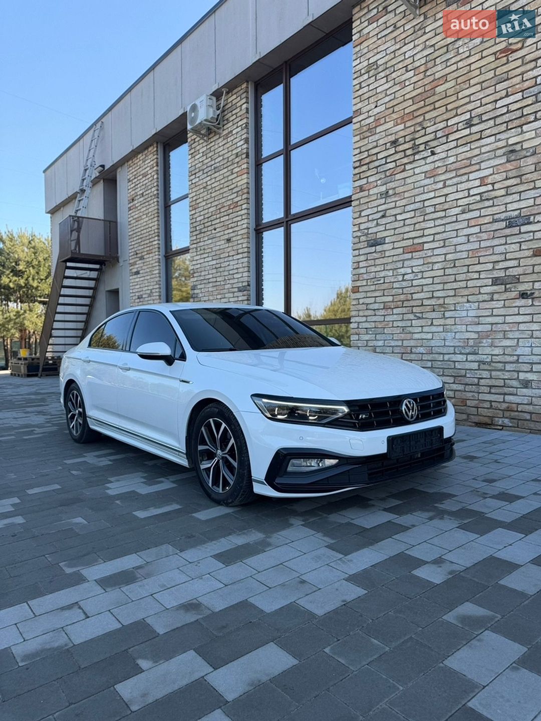 Volkswagen Passat 2019 VIN WVWZZZ3CZLE049017 фото оголошення 6 з 18