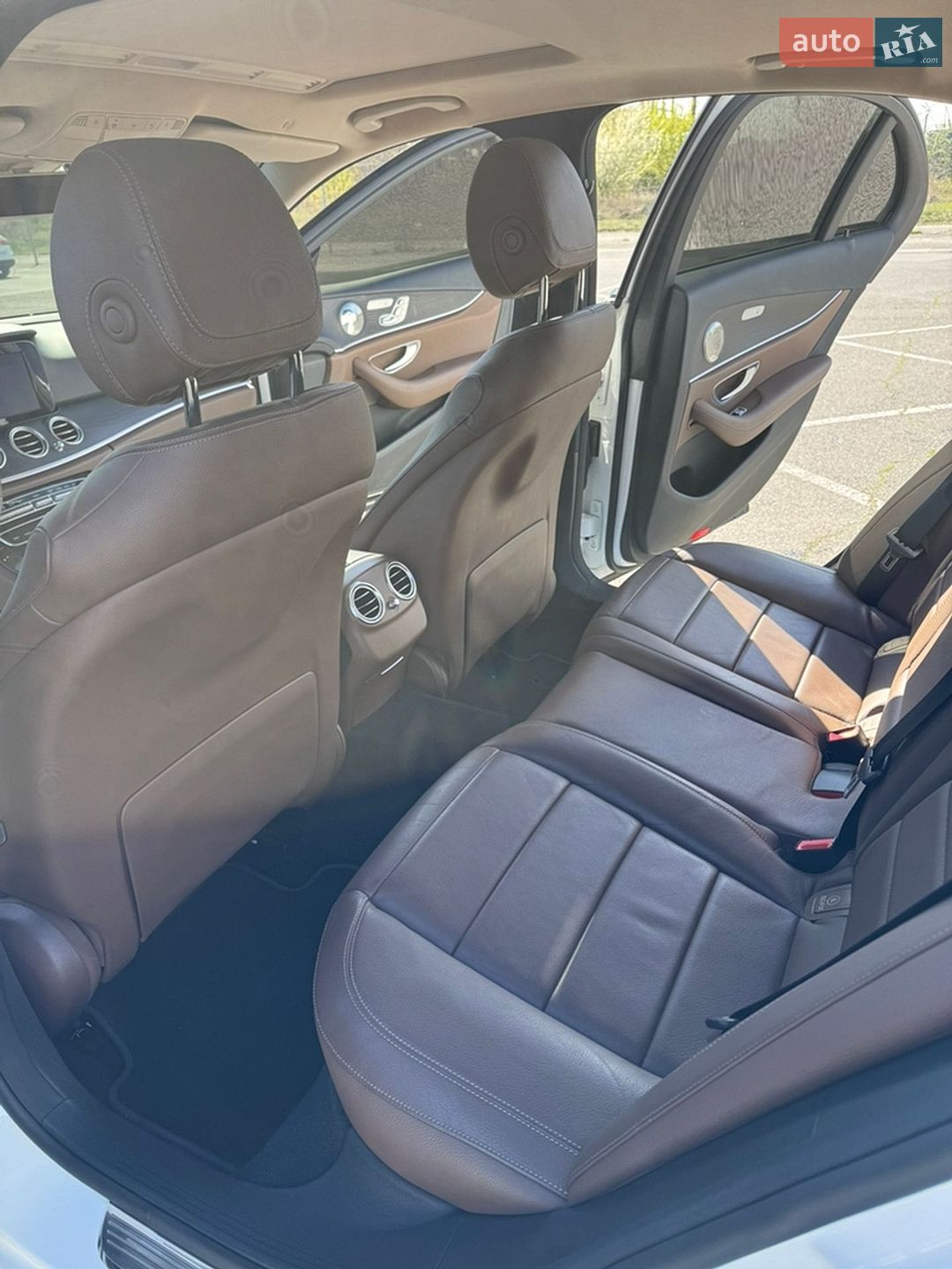 Mercedes-Benz E-Class 2017 VIN WDDZF0FB3HA270270 фото оголошення 10 з 19