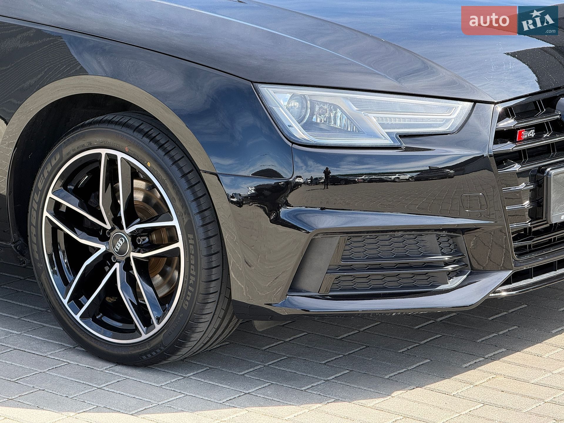 Audi A4 2017 VIN WAUKMAF46HN055769 фото оголошення 5 з 57