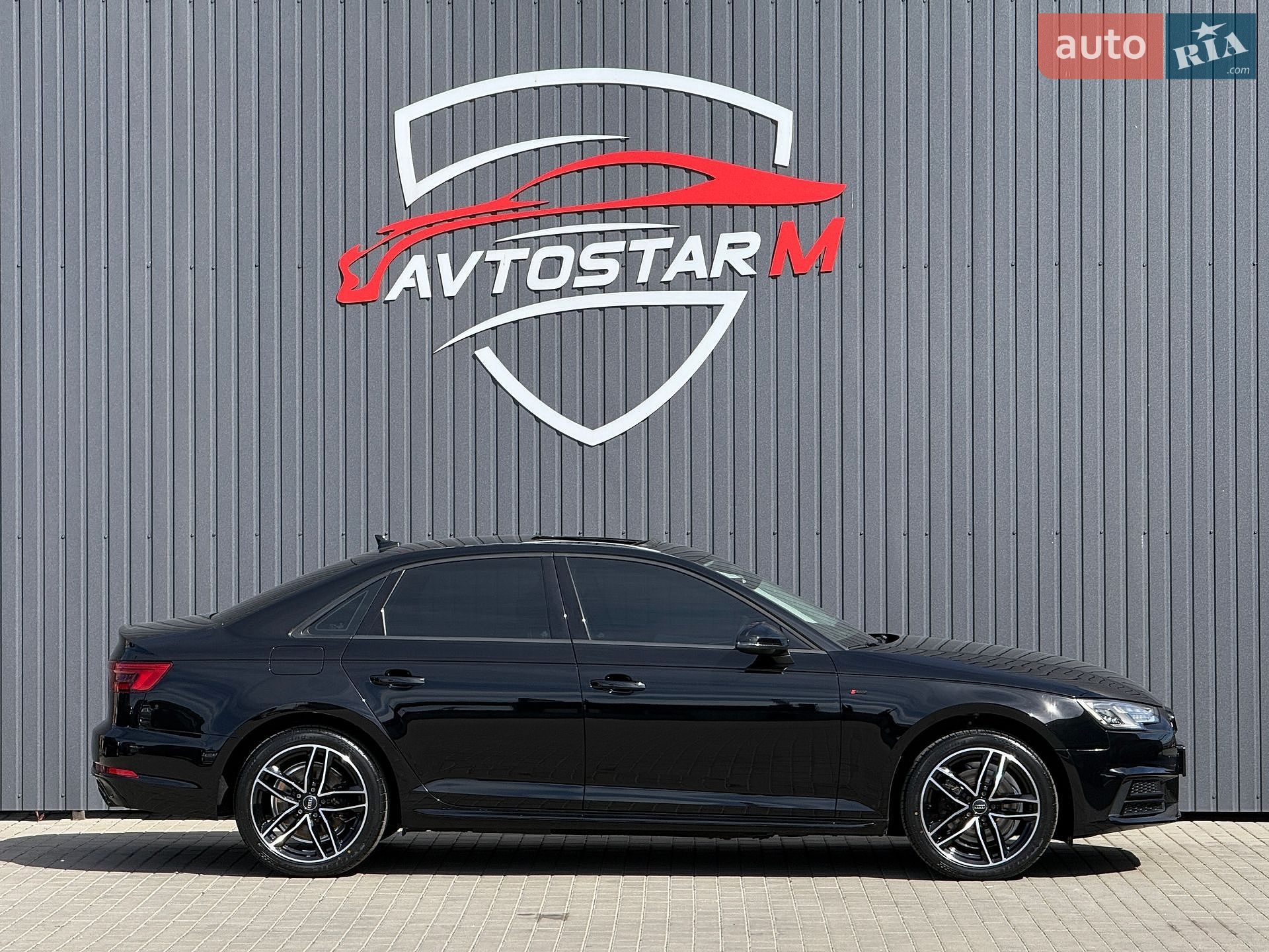 Audi A4 2017 VIN WAUKMAF46HN055769 фото оголошення 10 з 57