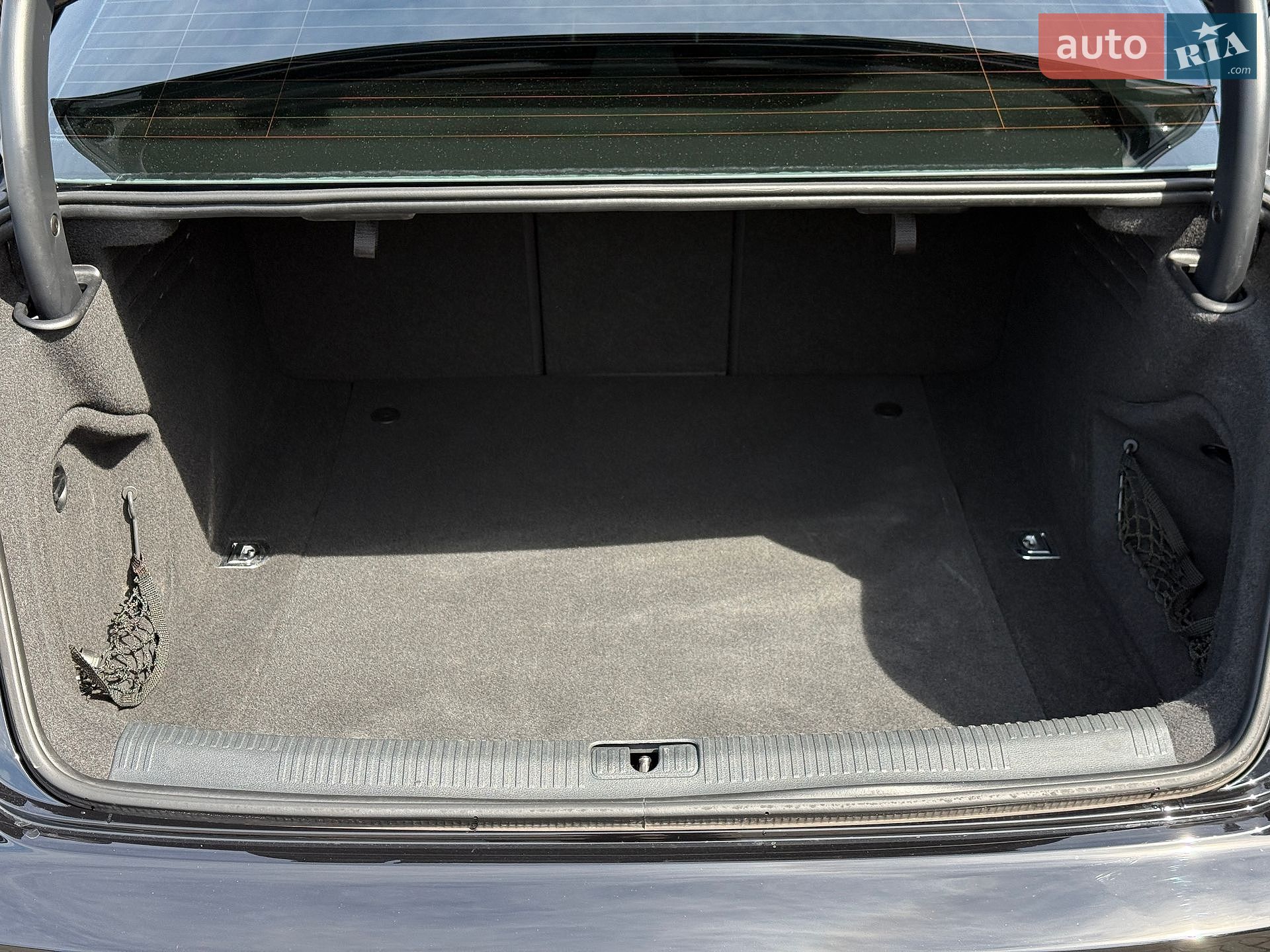 Audi A4 2017 VIN WAUKMAF46HN055769 фото оголошення 22 з 57