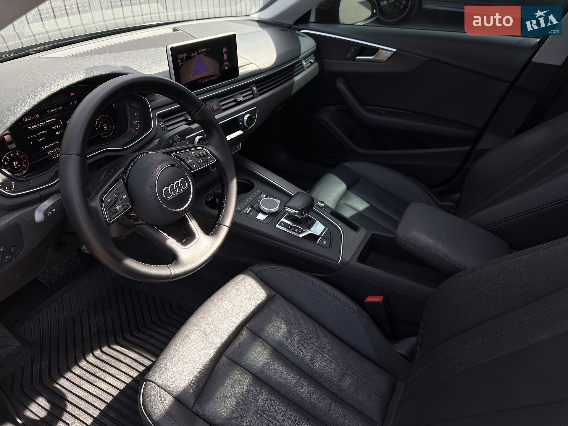Audi A4 2017 VIN WAUKMAF46HN055769 фото оголошення 30 з 57