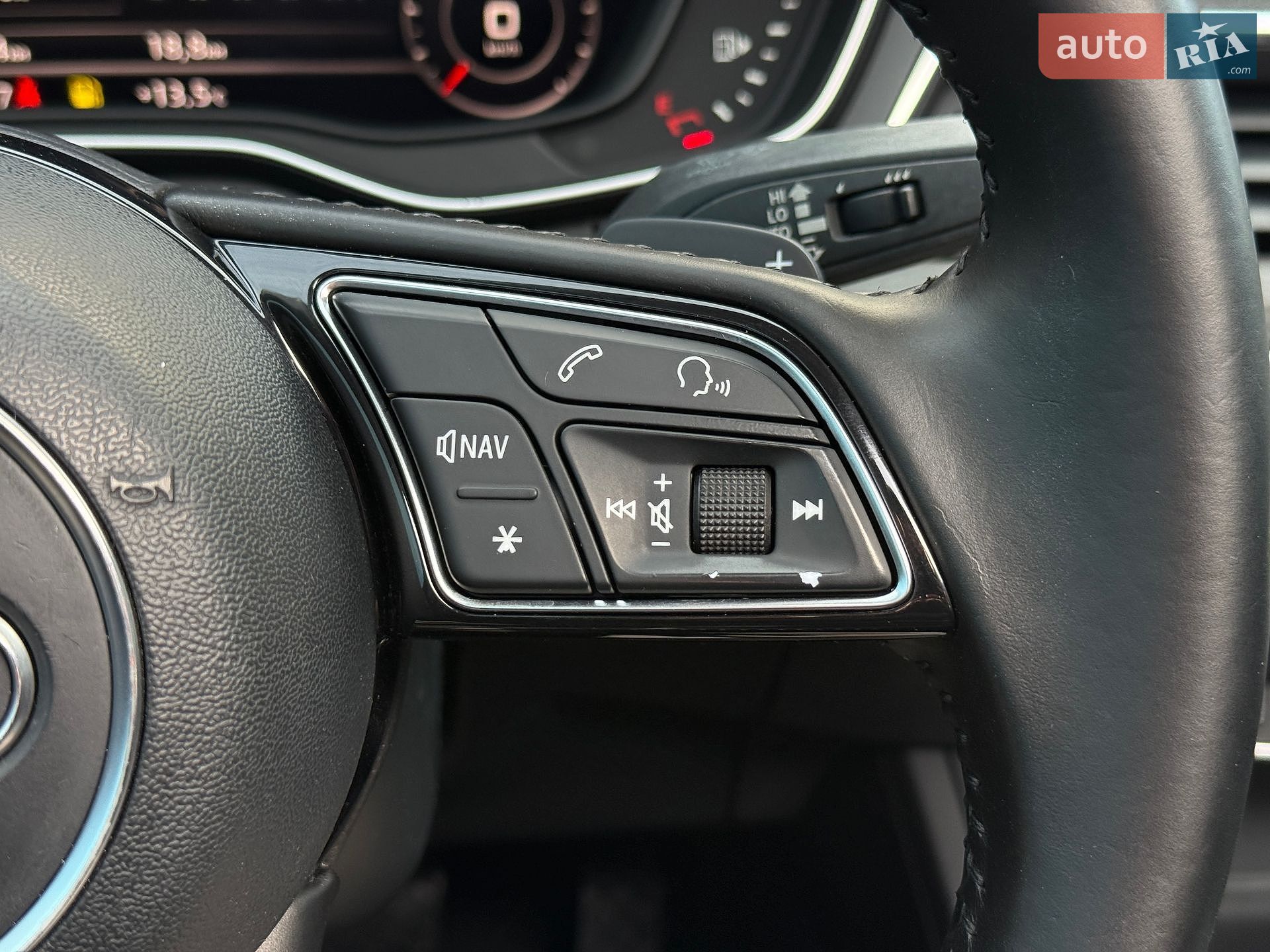 Audi A4 2017 VIN WAUKMAF46HN055769 фото оголошення 35 з 57