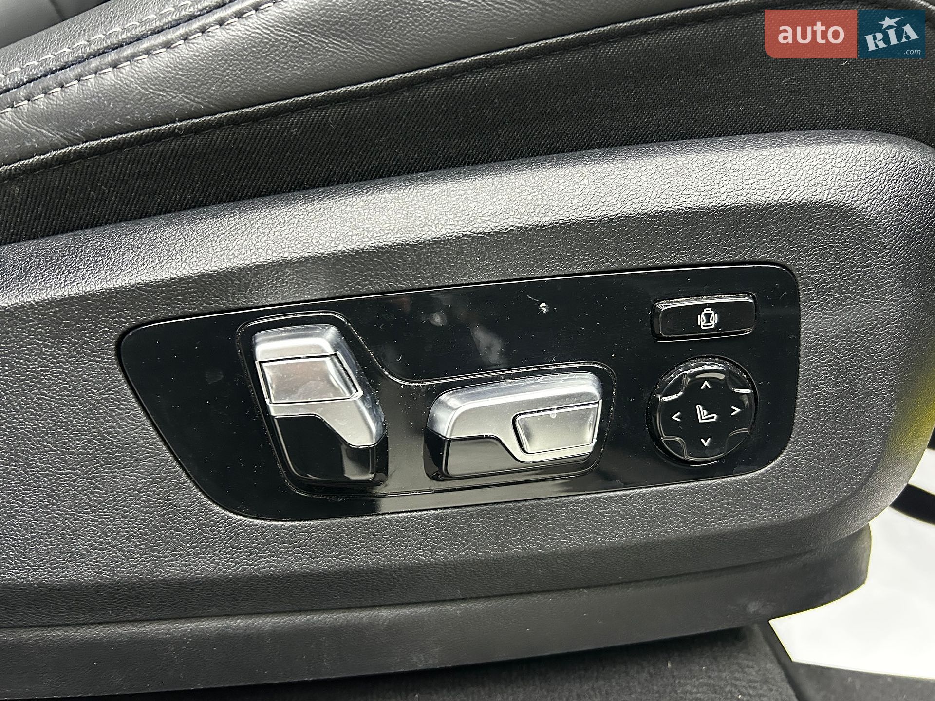 BMW X5 2024 VIN 5UX23EU04R9V29272 фото оголошення 21 з 29