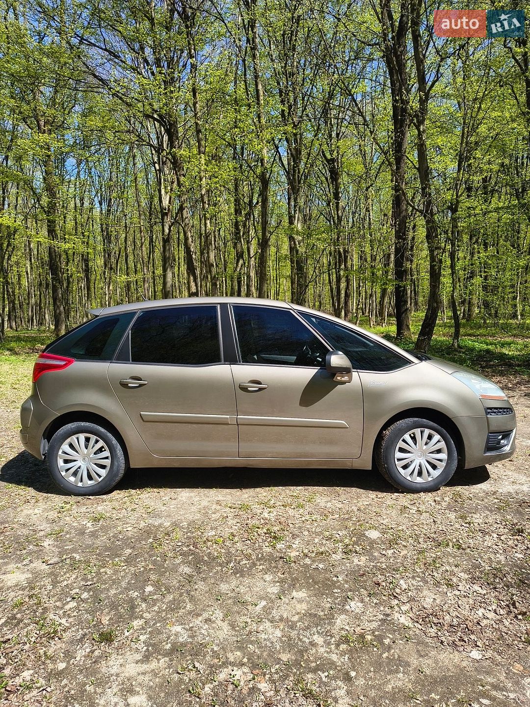 Citroen C4 Picasso 2010 VIN VF7UD9HZHAJ563674 фото оголошення 2 з 49